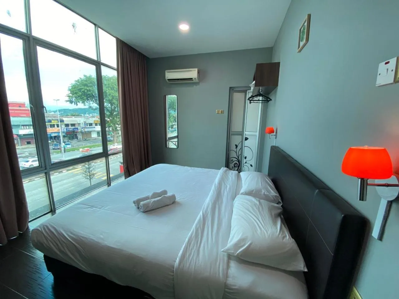 Deluxe King Room in DS Hotel