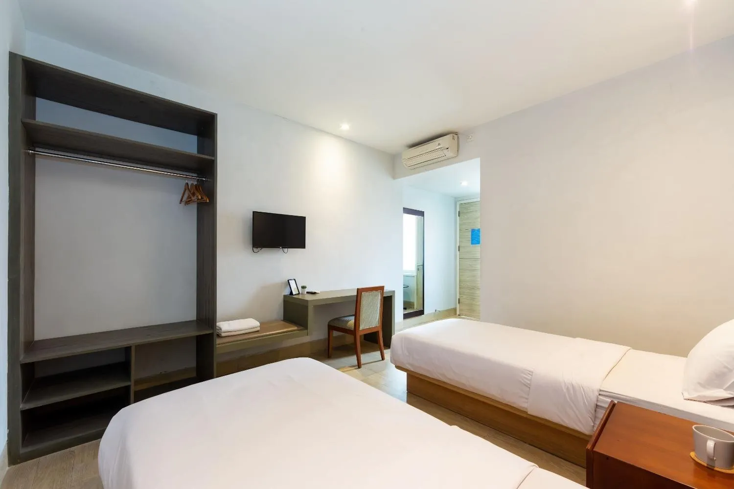 Deluxe Twin Room in Cove Matahari Senja