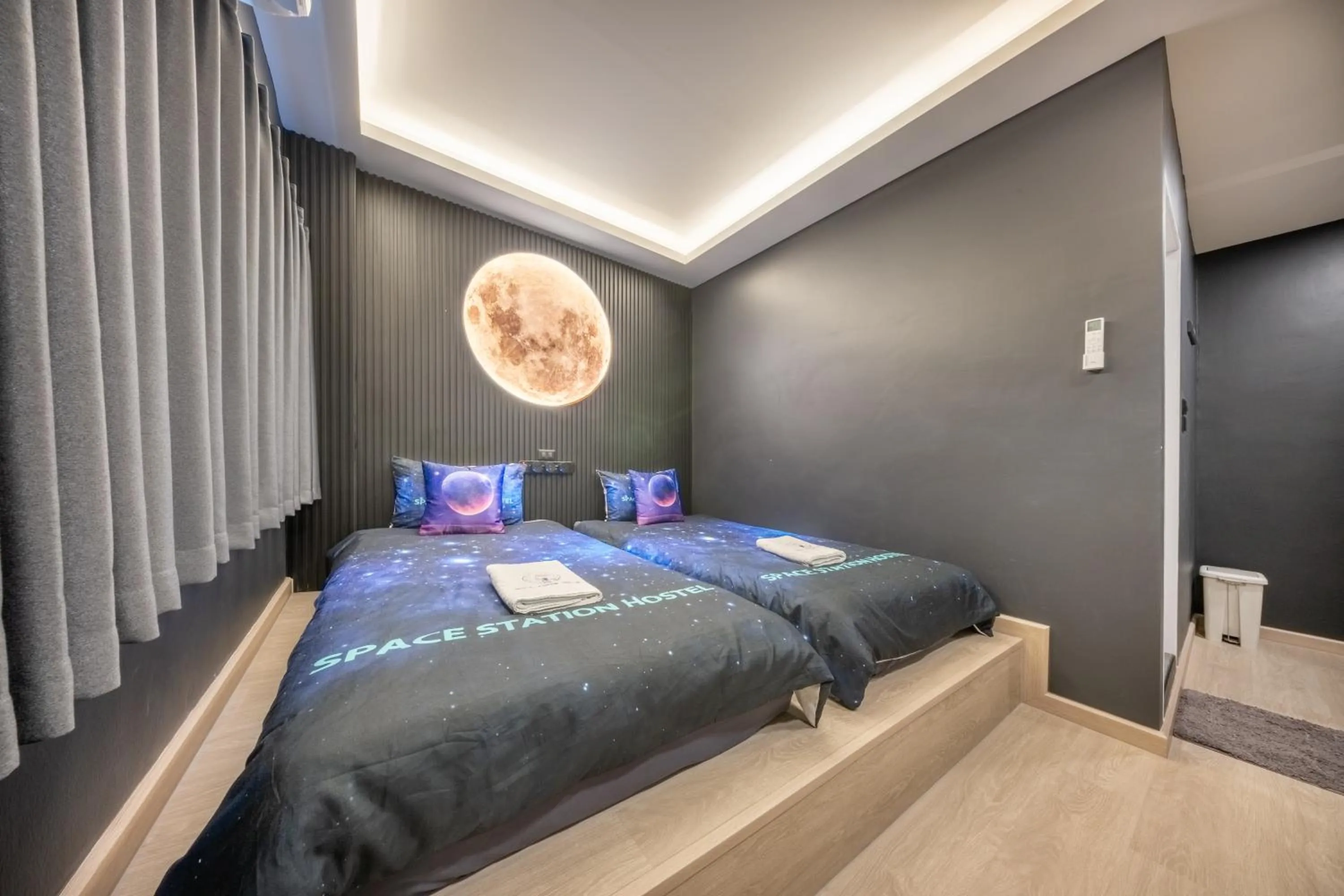 Twin Room with Private Bathroom in Space Station Hostel