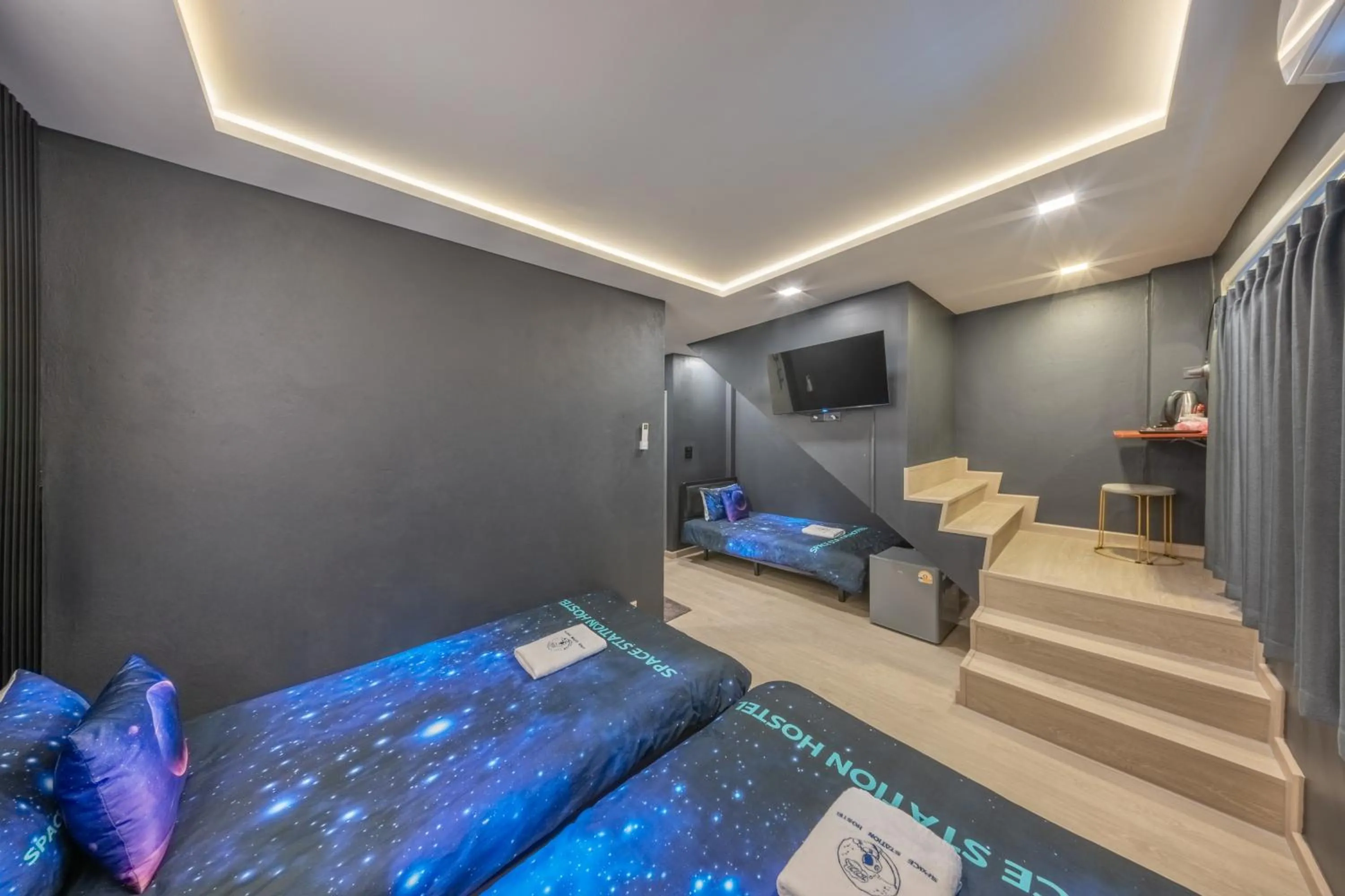 Triple Room with Private Bathroom in Space Station Hostel