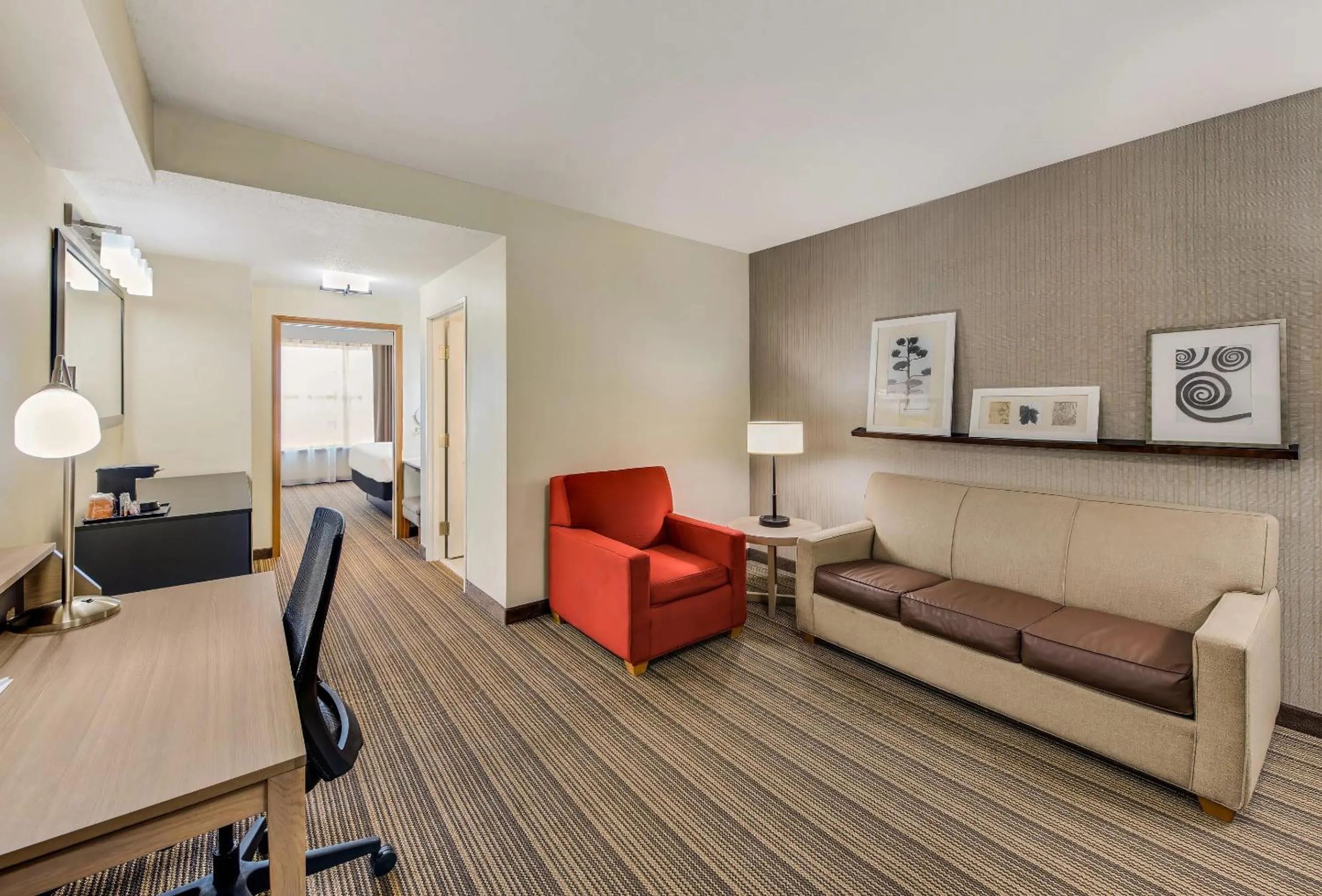 One-Bedroom King Suite with Sofa Bed - Non-Smoking in Country Inn & Suites by Radisson, Findlay, OH