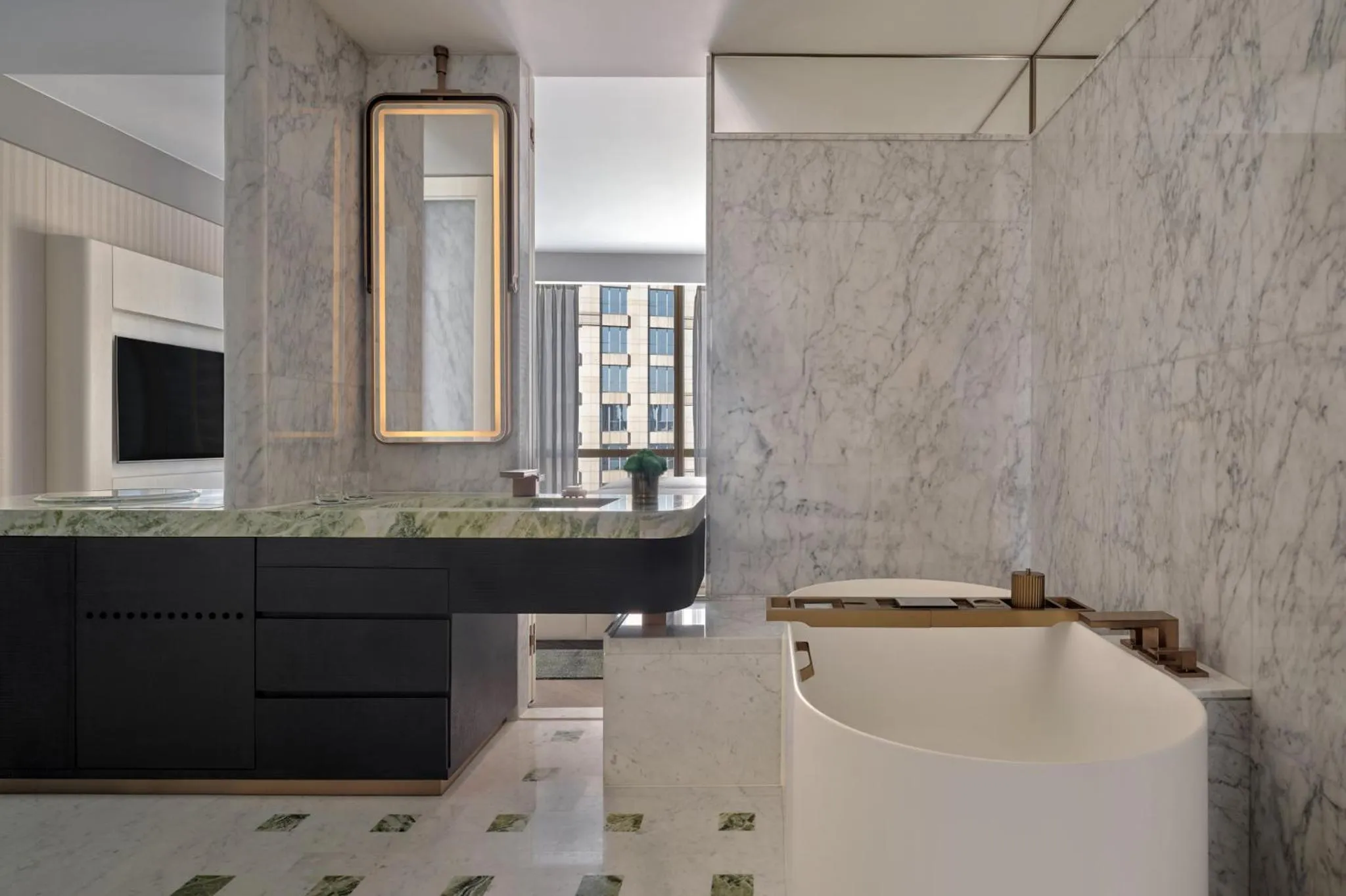 Classic Double Room with Two Double Beds in Regent Shanghai on the Bund