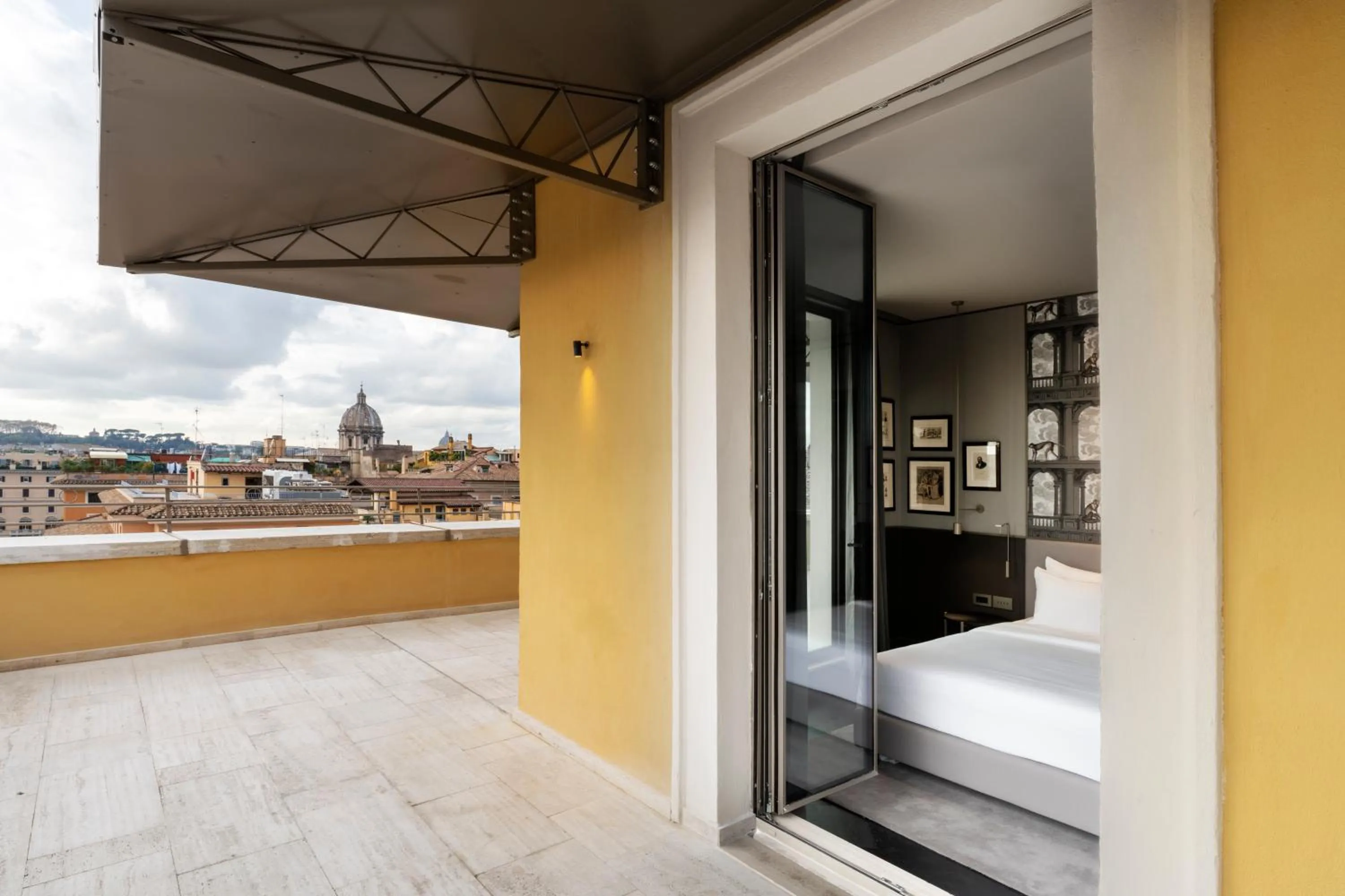 Panoramic Room with City View and Terrace in Radisson Collection Hotel, Roma Antica