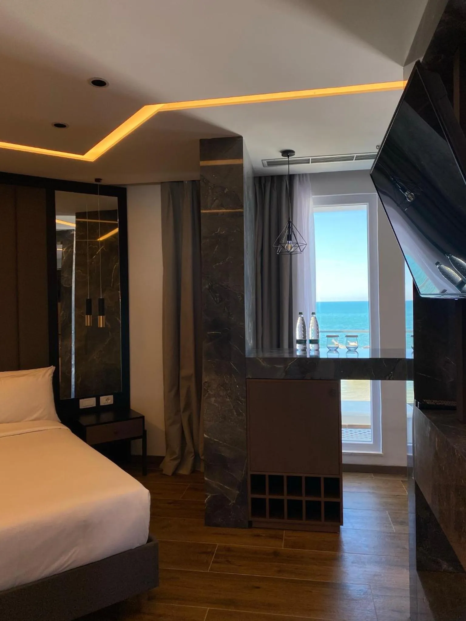 Deluxe King Suite in Klajdi Resort & SPA