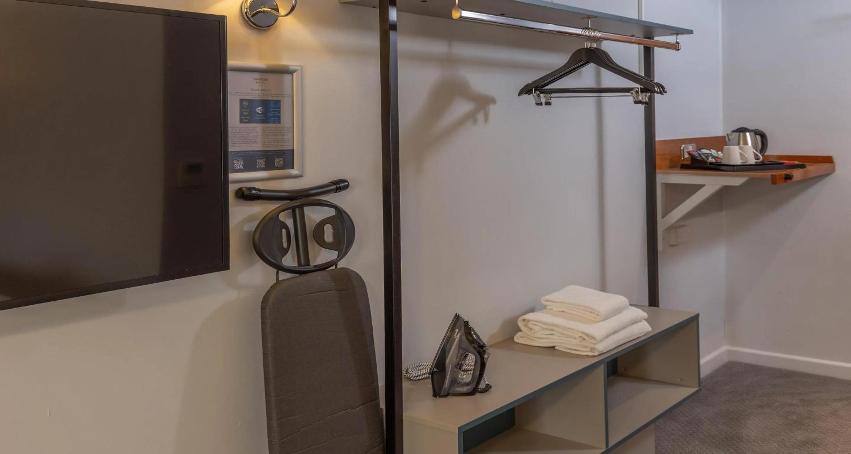 Standard Twin Room in Cambridge Bar Hill Hotel, BW Signature Collection