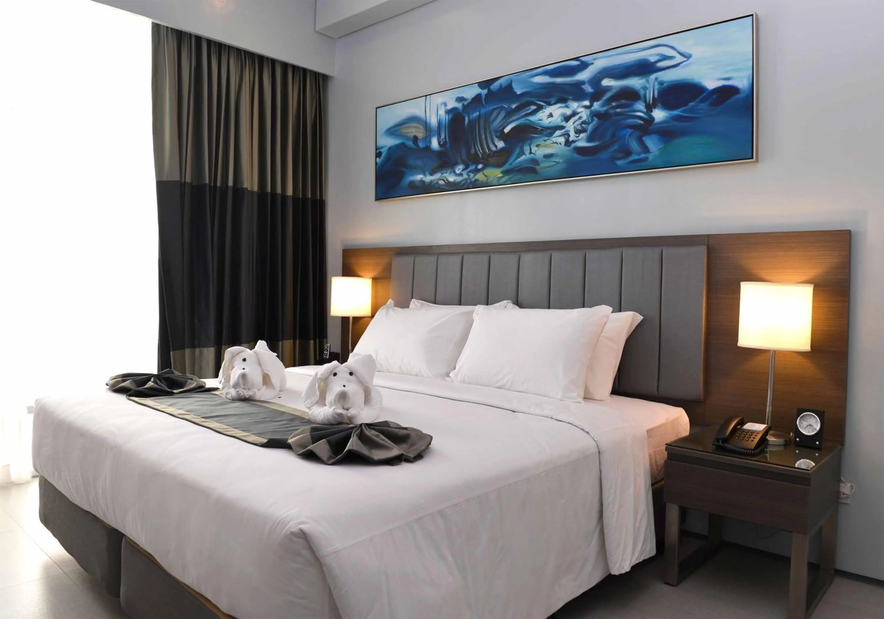 Superior Room in Bayfront Hotel Cebu North Reclamation