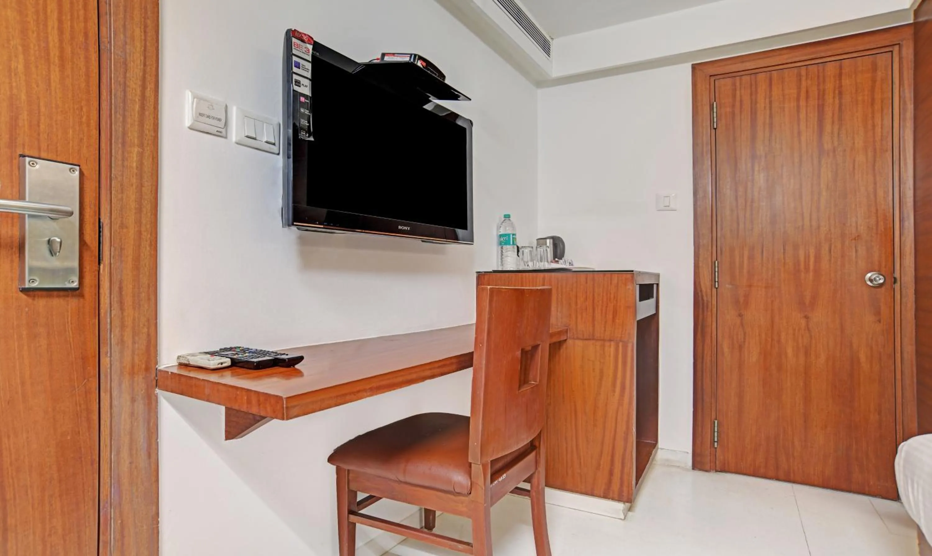 Standard Double Room - single occupancy in Treebo Trend Cherry Tree