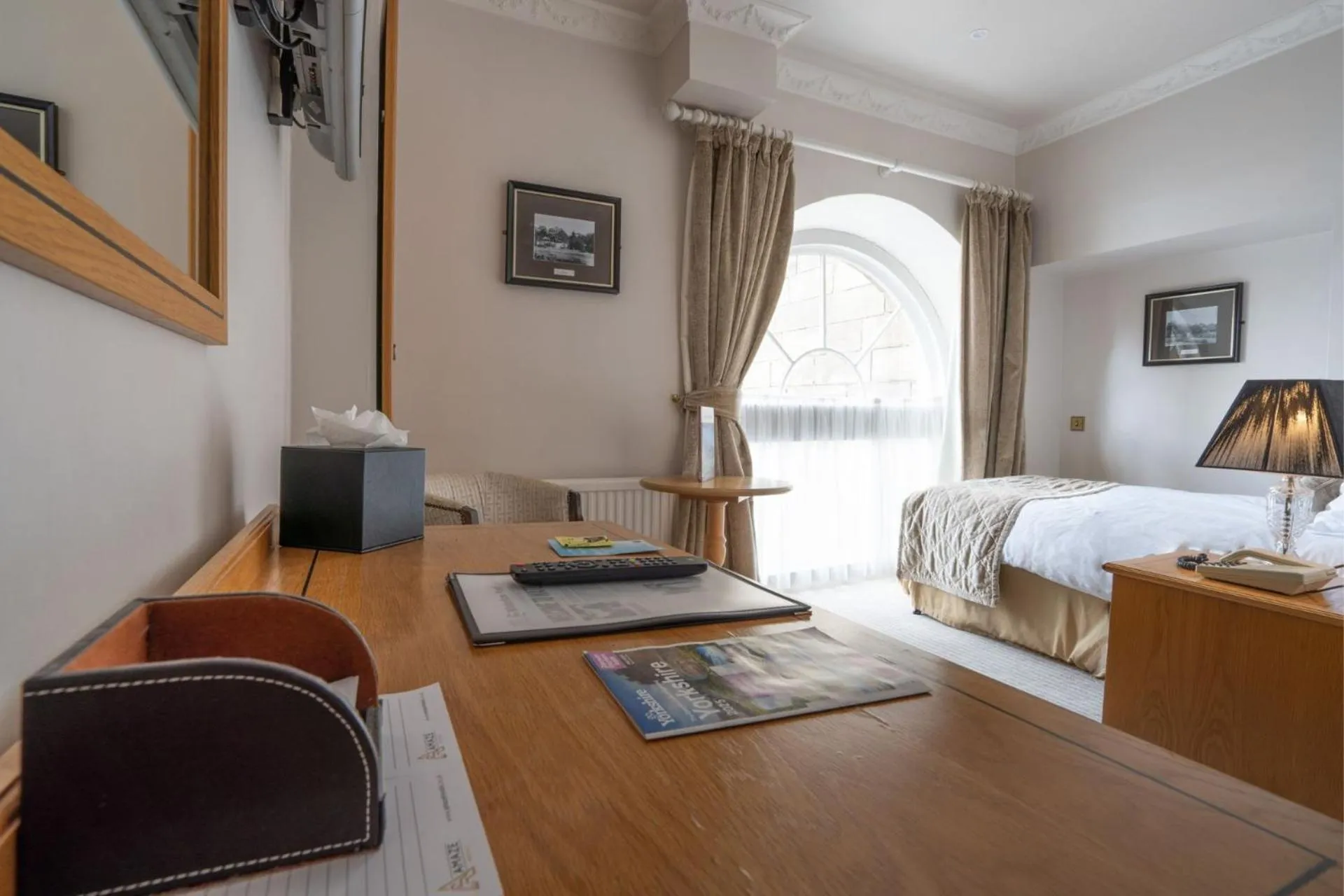 Standard Single Room in Waterton Park Hotel