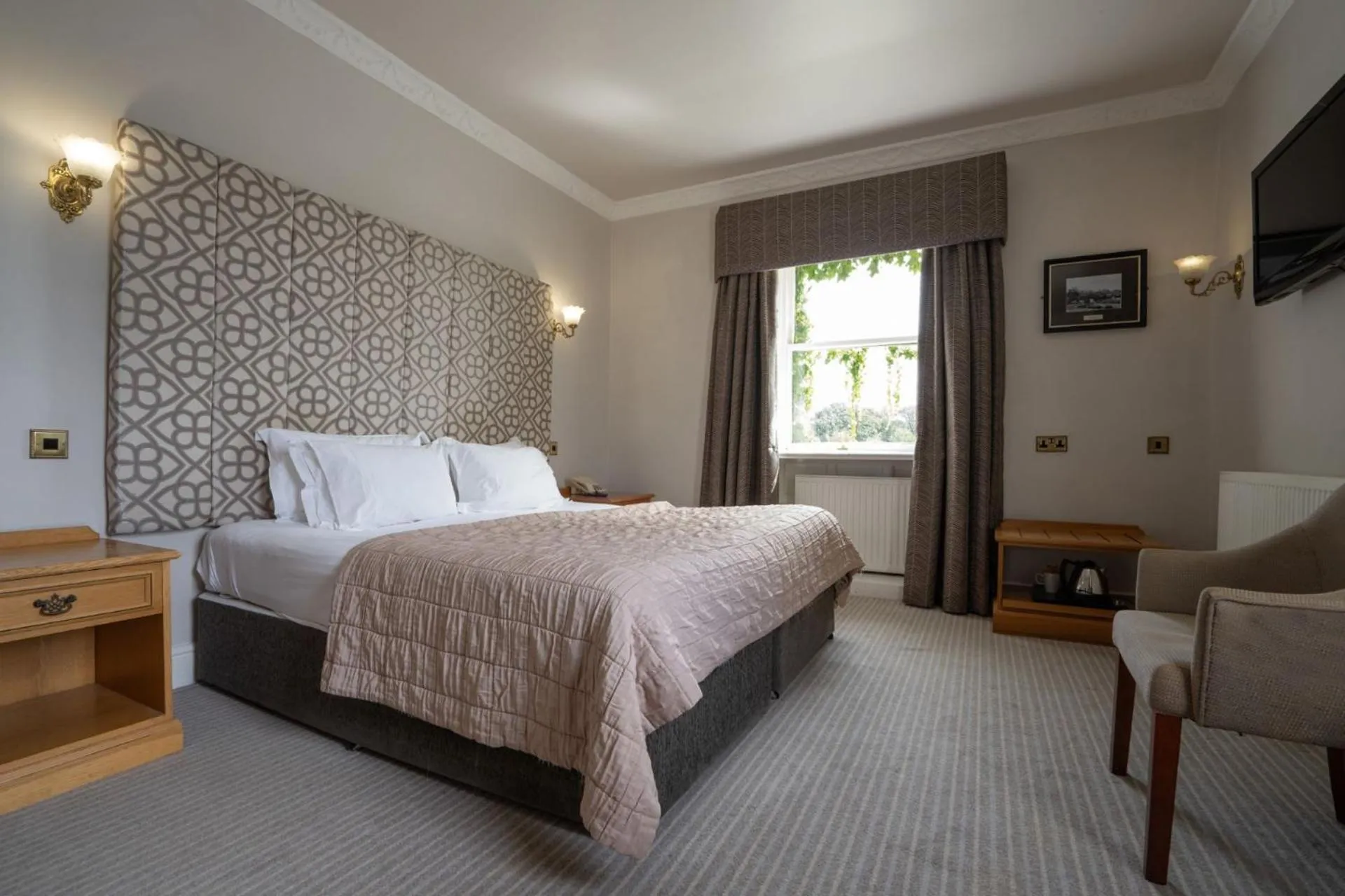 Standard Double Room in Waterton Park Hotel
