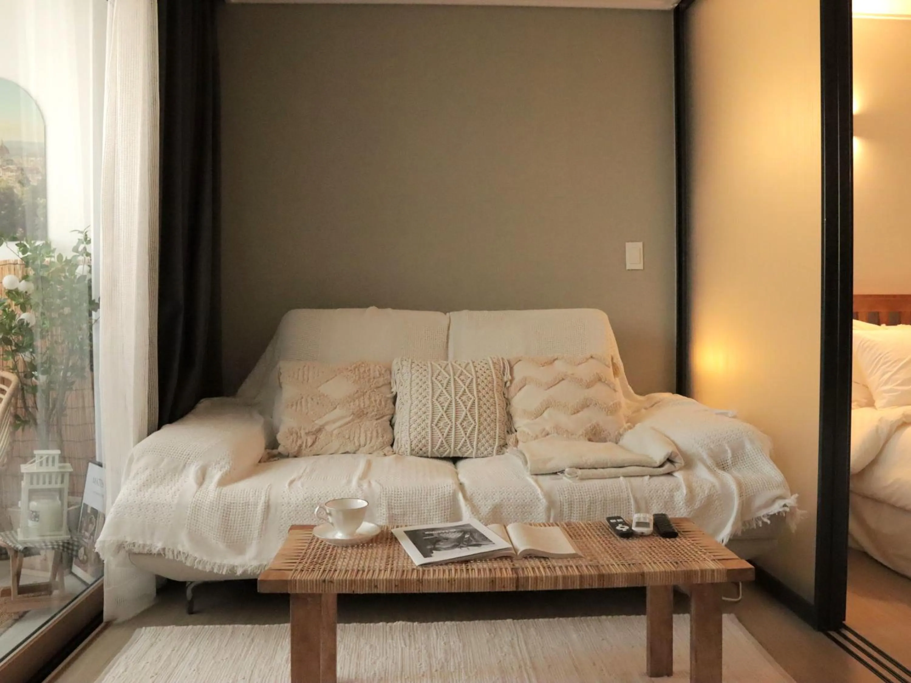 Deluxe Queen Room in Morning Madrid