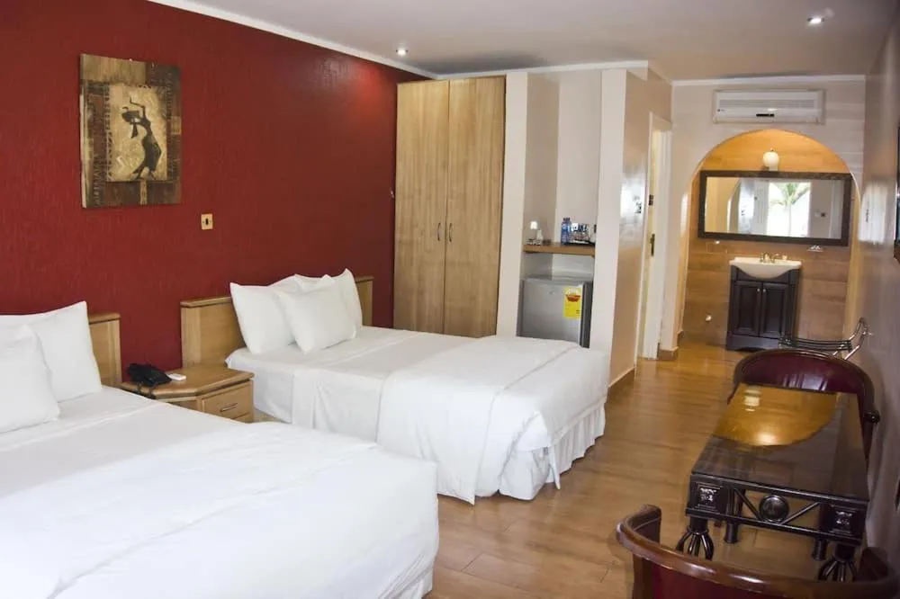 Twin Room in Tropical Enclave Hotel