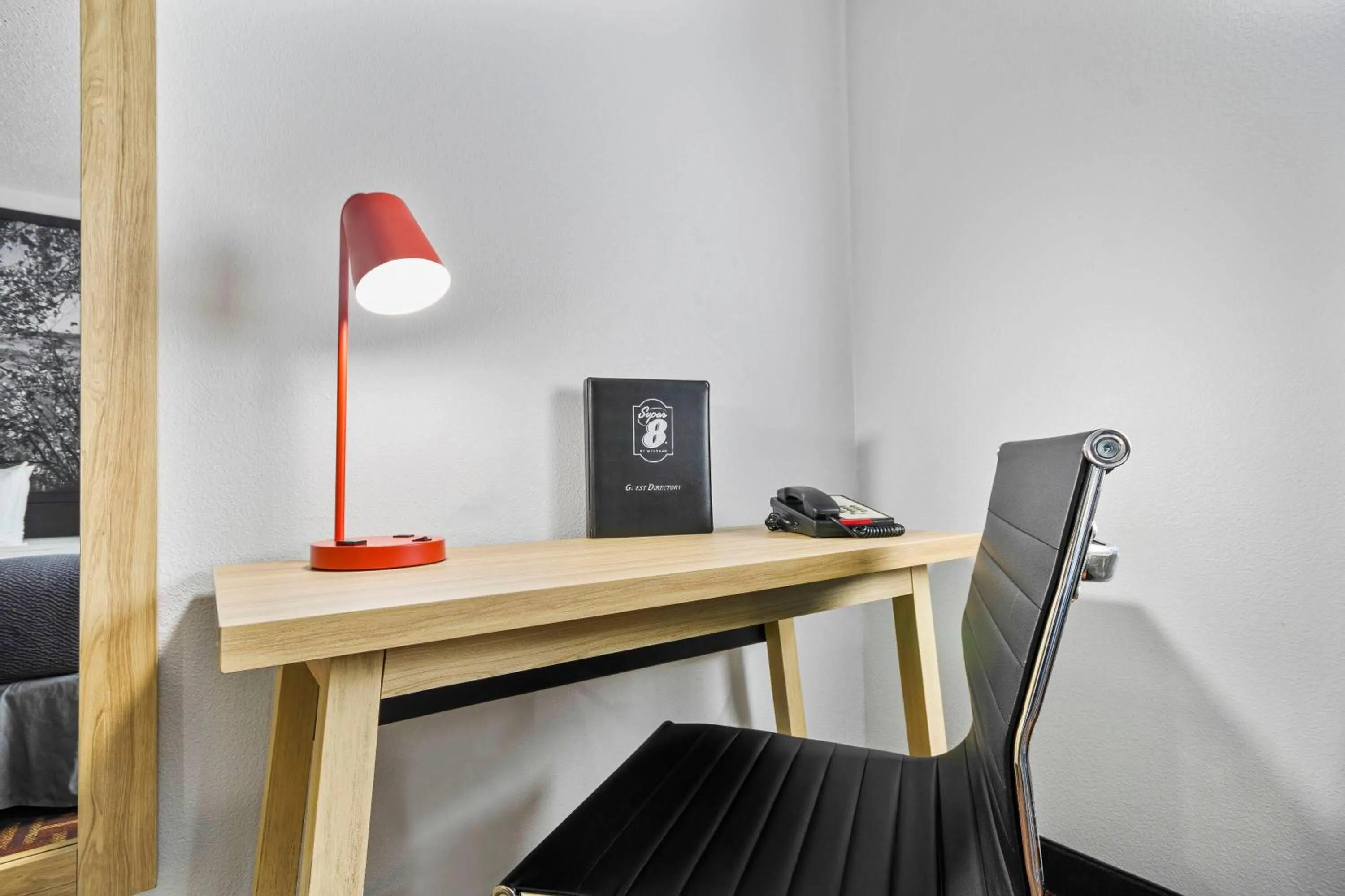 King Room - Non-Smoking in Super 8 by Wyndham Eveleth