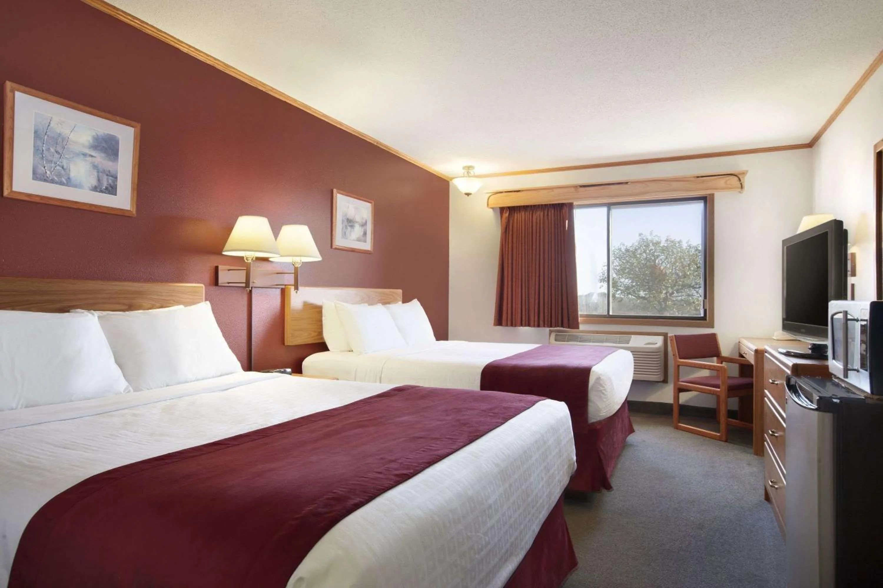 Queen Room with Two Queen Beds - Non-Smoking in Super 8 by Wyndham Eveleth