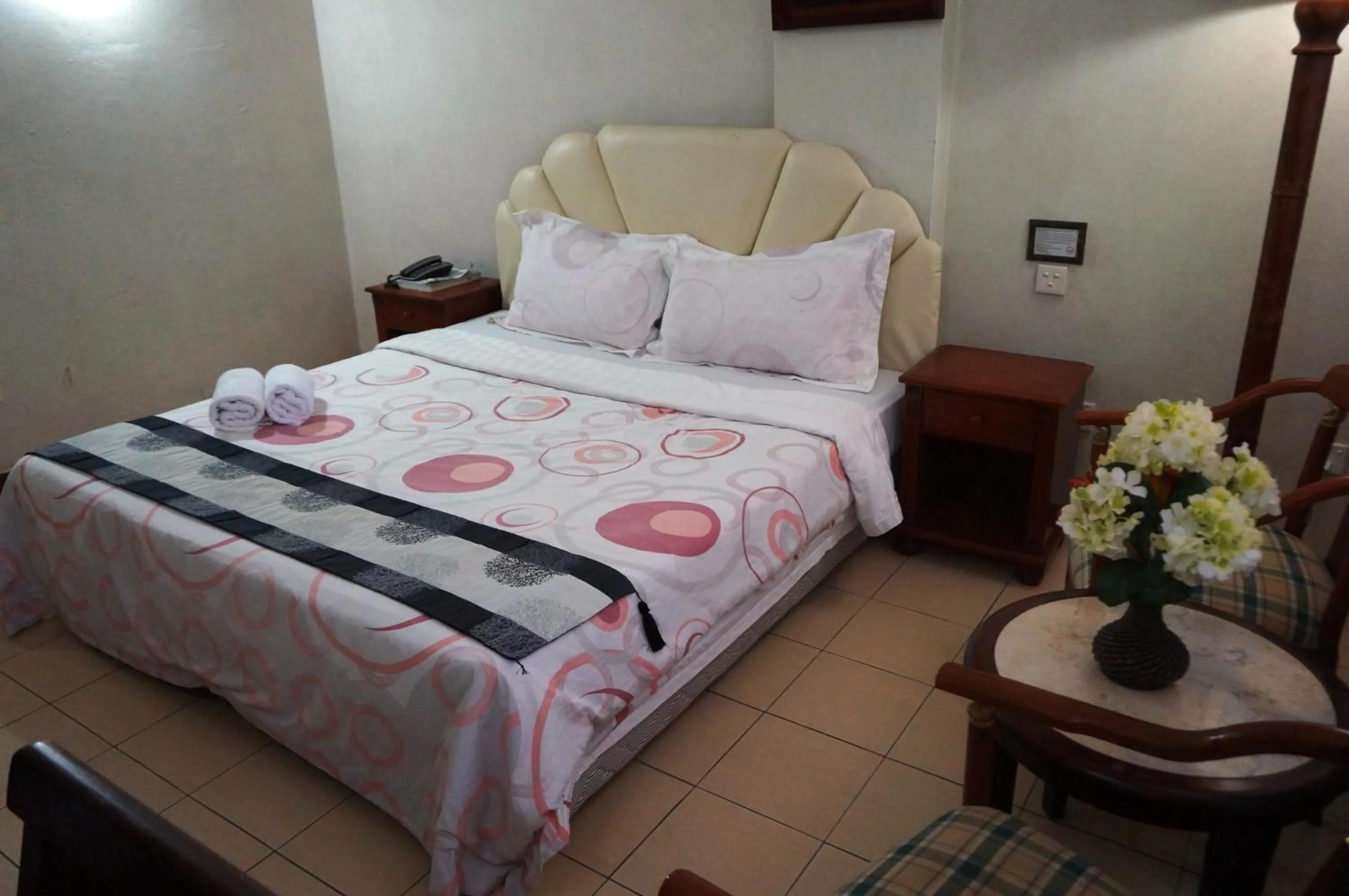 Standard Queen Room in Jeruton Hotel