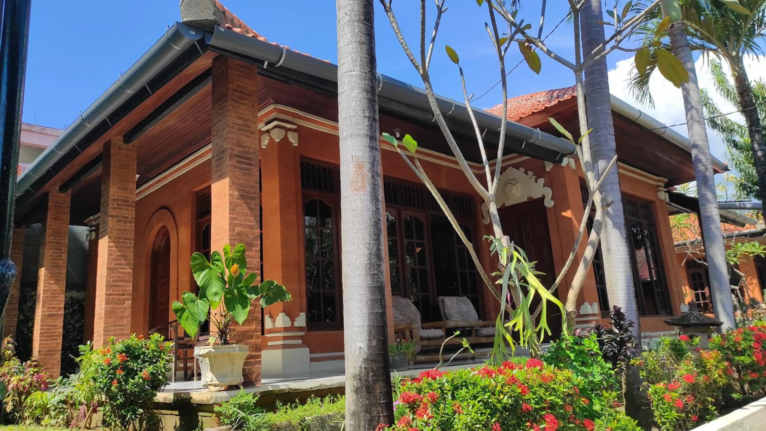 Bungalow with Garden View in Keyani Bungalows Lovina