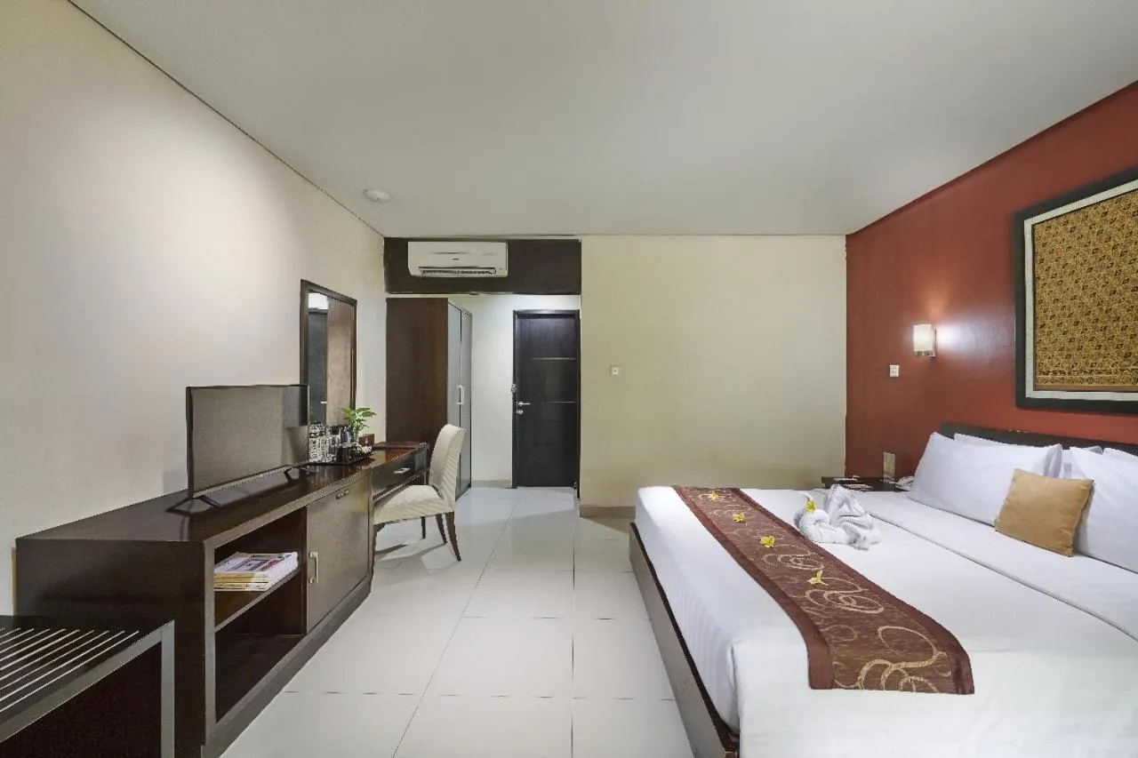 Deluxe Garden King Room in The Royale Krakatau