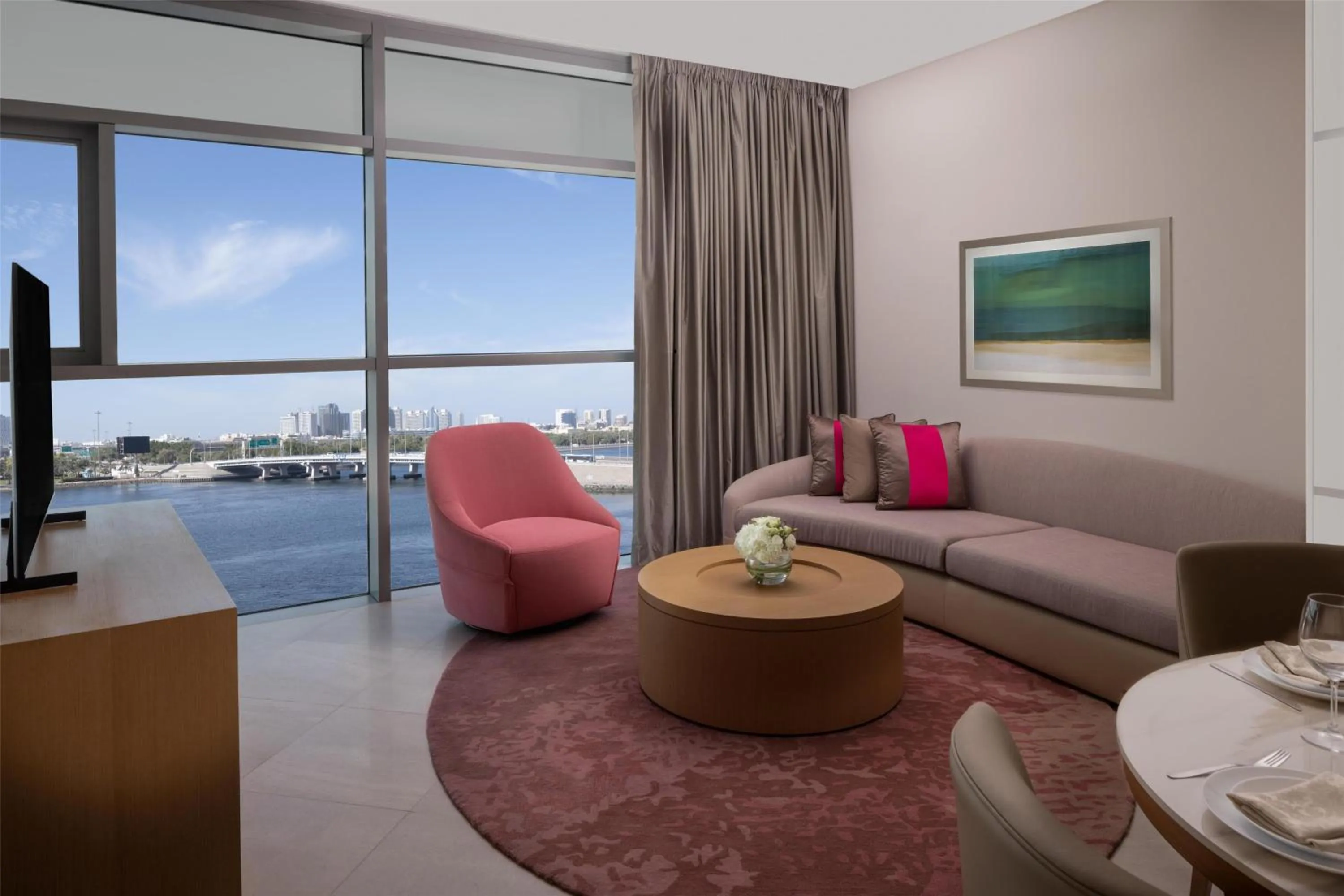 King Studio in Hilton Dubai Creek Hotel & Residences