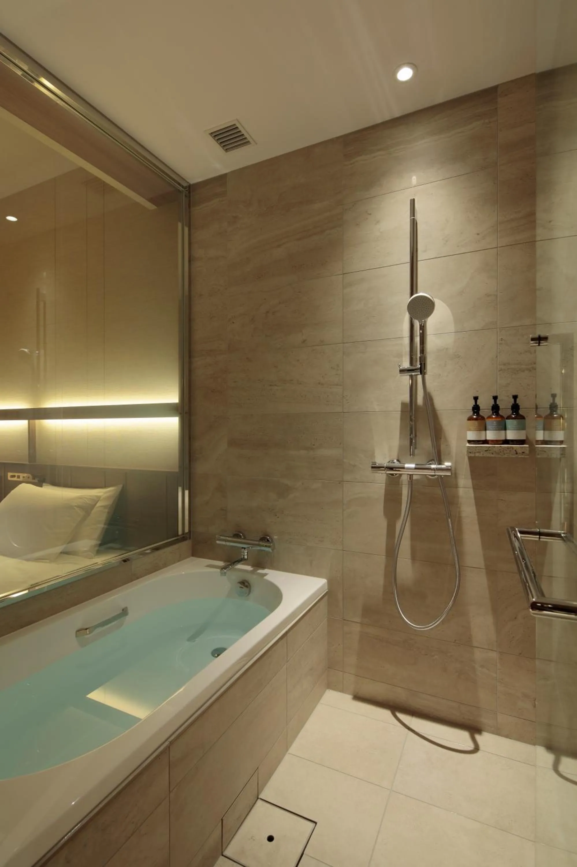 Executive King Room with Sofa Bed and Lounge Access - High Floor - Non-Smoking in Candeo Hotels Osaka The Tower