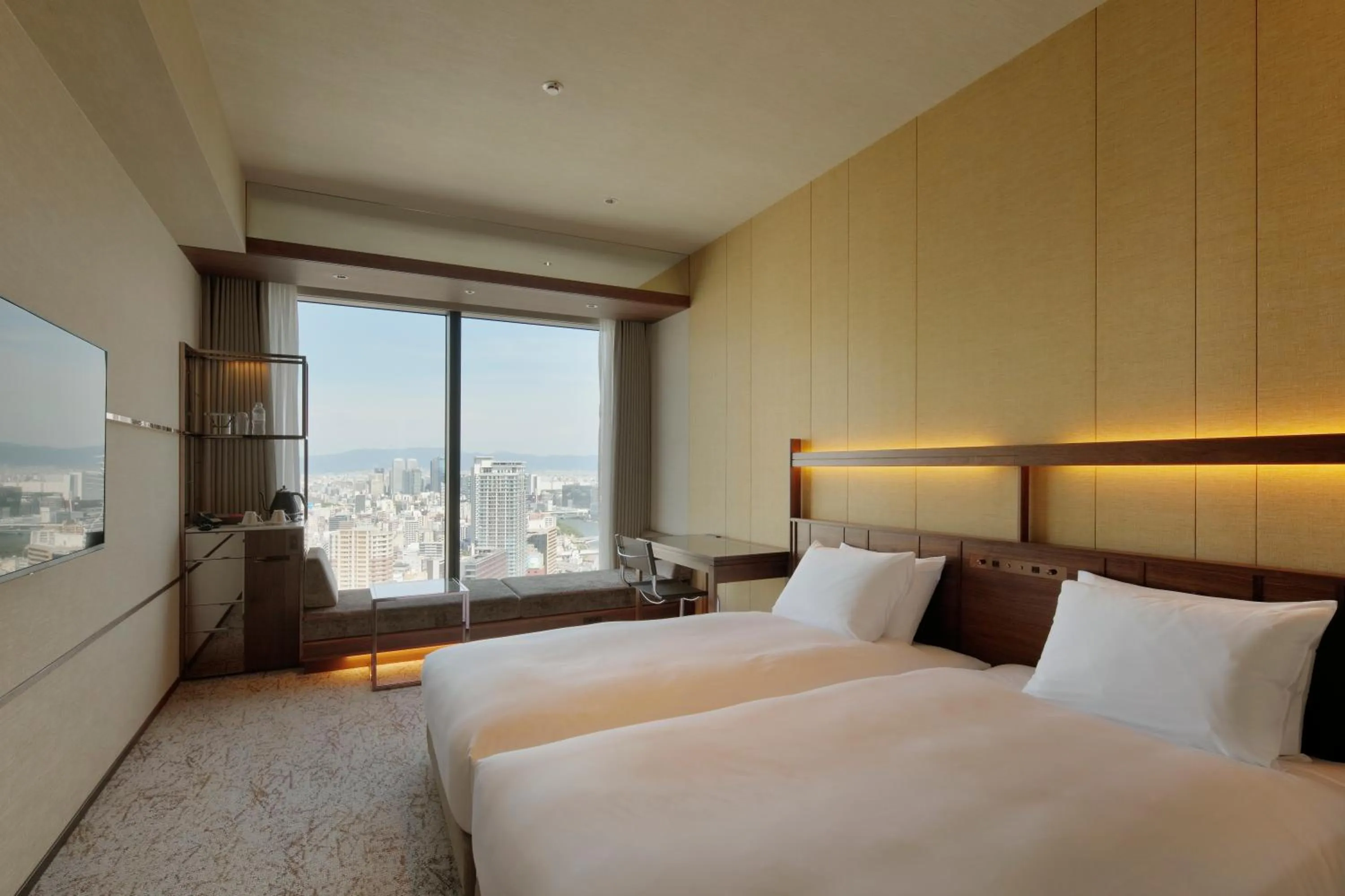 Executive Twin Room with Sofa Bed and Lounge Access - High Floor - Non-Smoking in Candeo Hotels Osaka The Tower