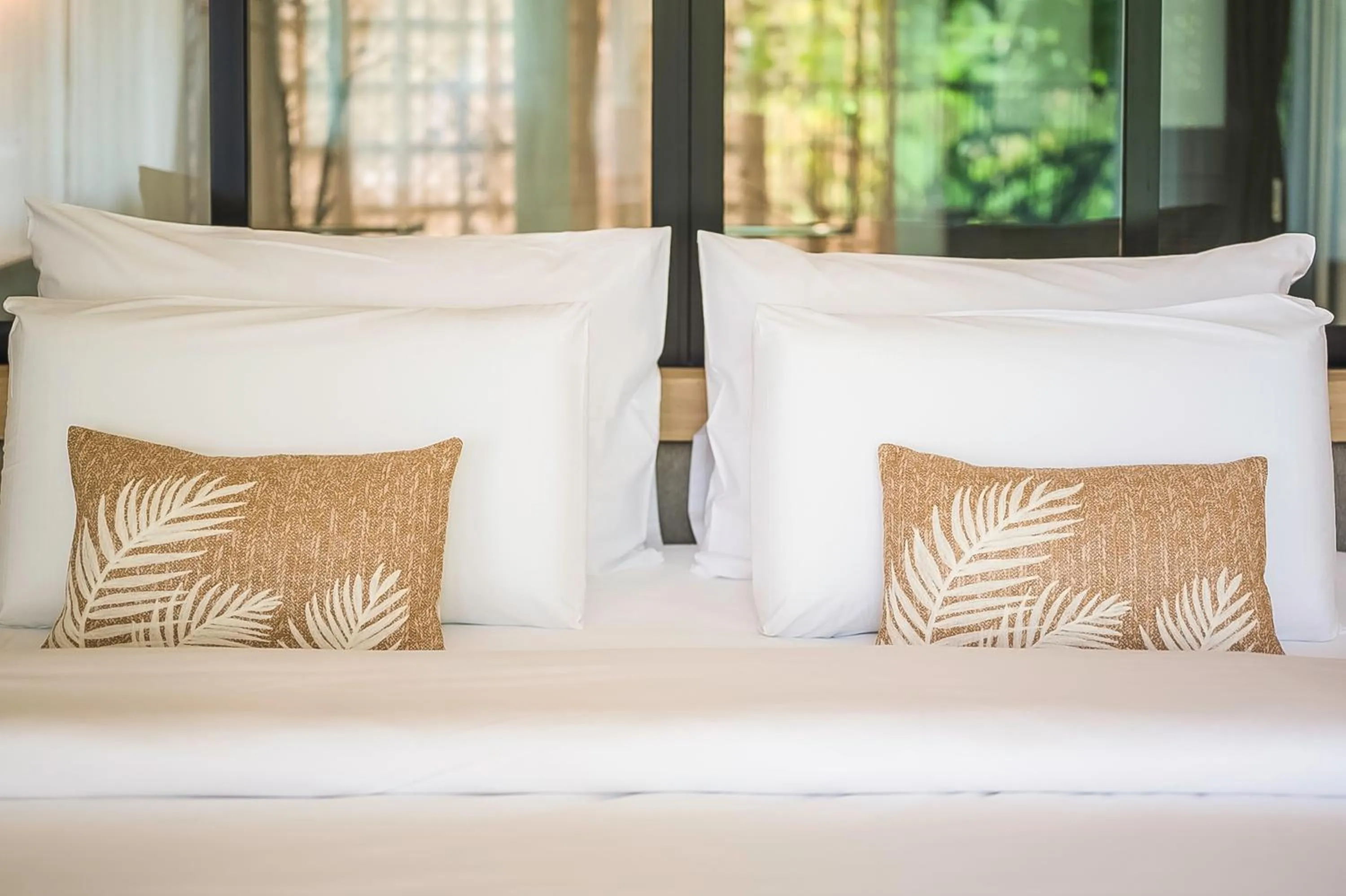 Deluxe King Room in Villa De Leaf River Kaeng Krachan