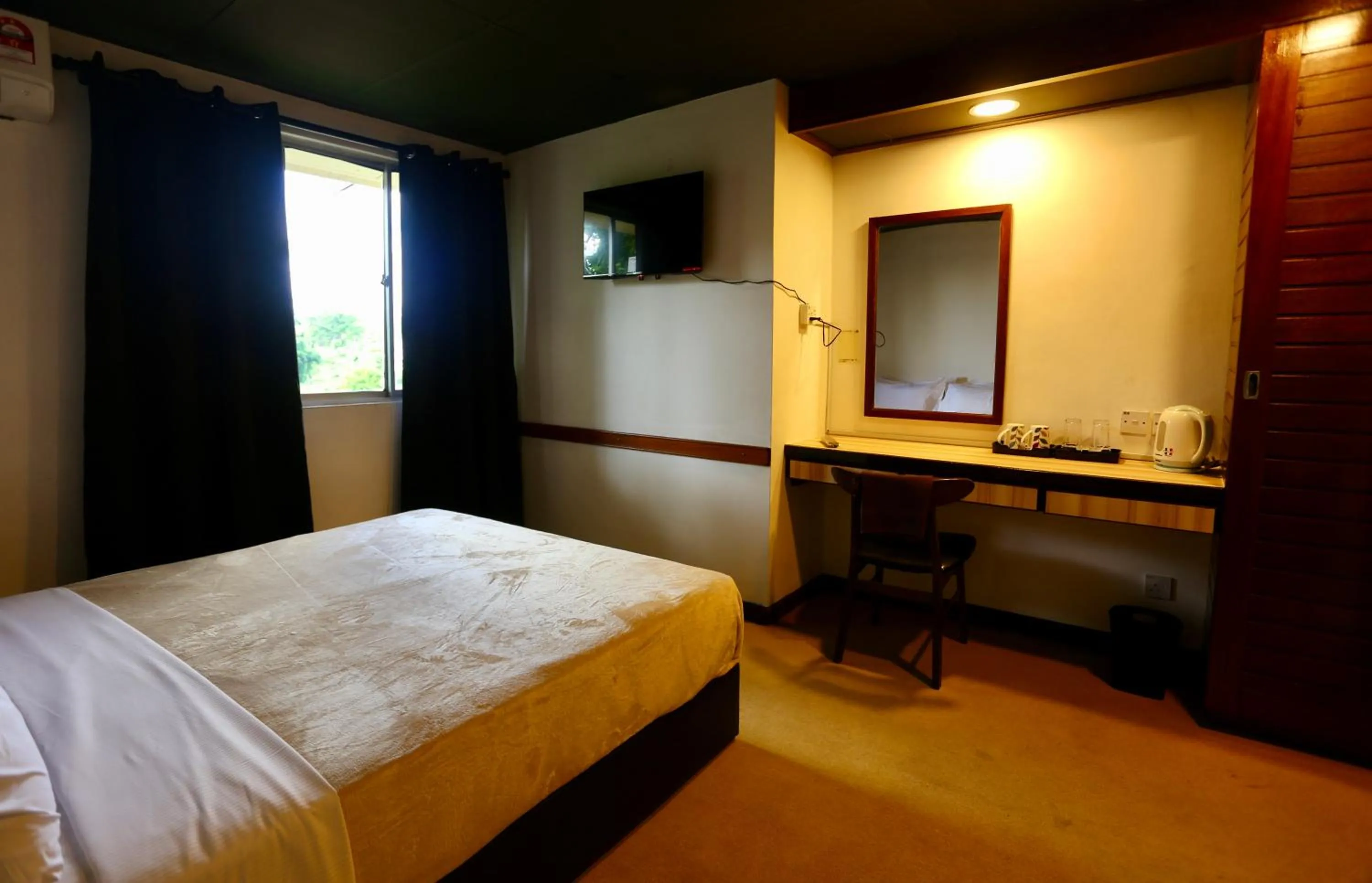 Standard Single Room - single occupancy in Fata Hotel by Project Borneo