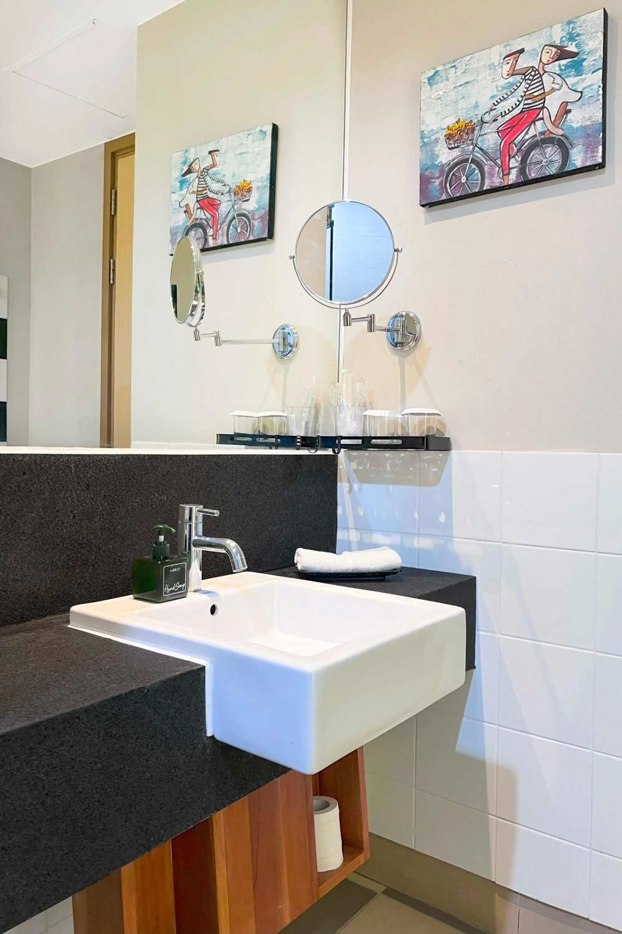 Triple Room in THE 1O1 Bandung Dago