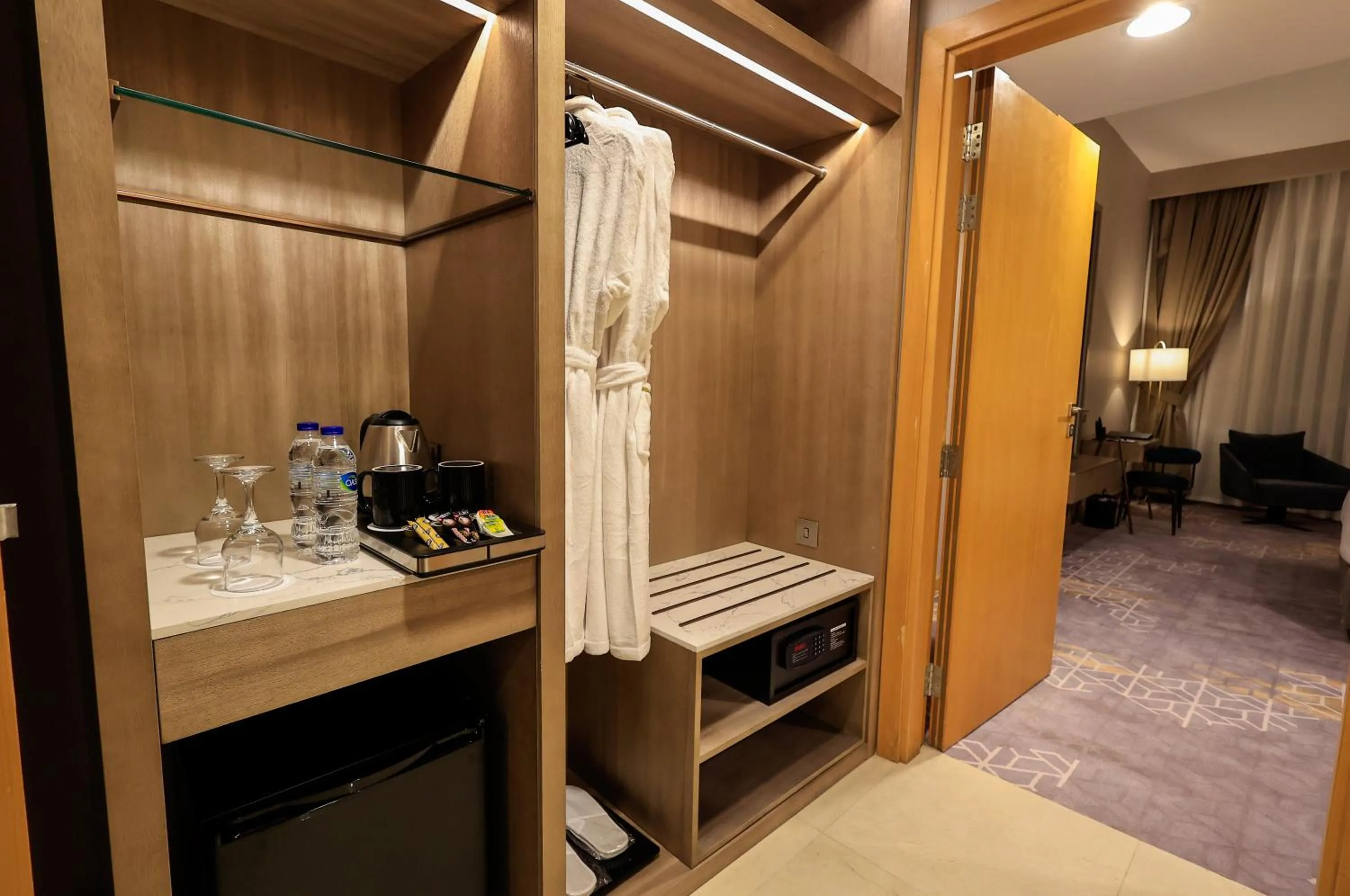 Family Room with One King Bed and Sofa Bed - Smoking in Best Western Premier M Four Hotel