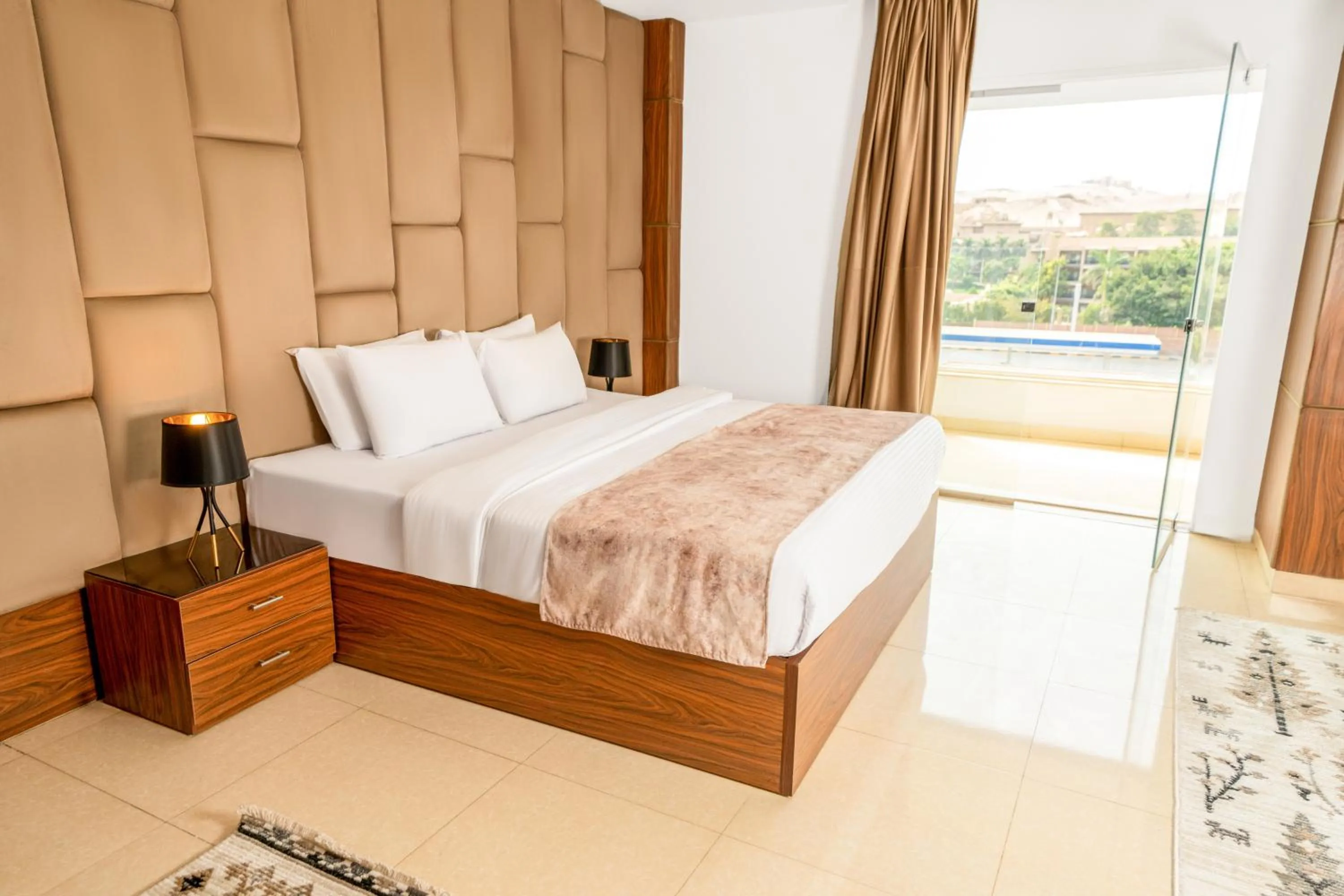 Deluxe Double or Twin Room with Mountain View - single occupancy in King Pyramids View Hotel