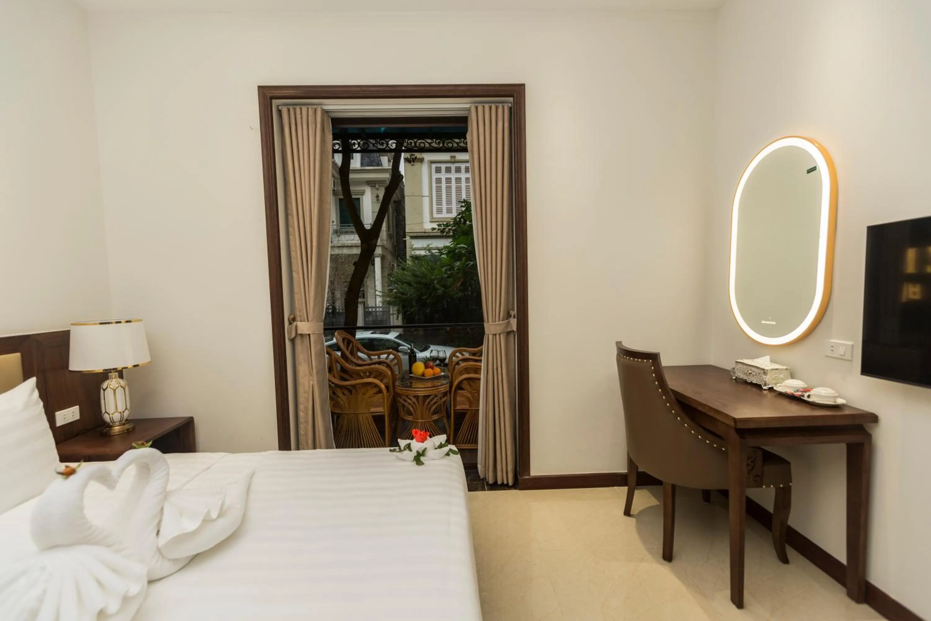 Deluxe Double Room in Blubiz Hotel 8