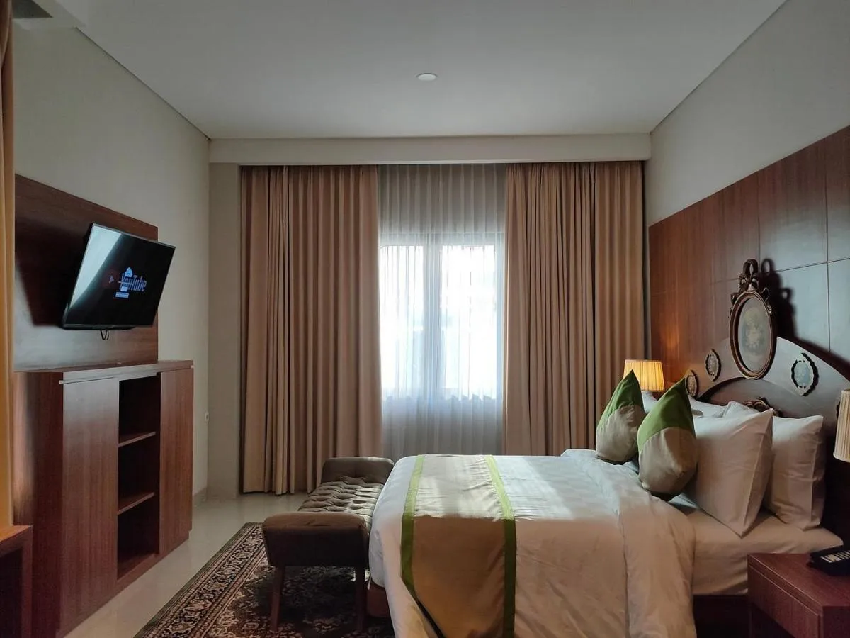 King Suite - Non-Smoking in Wyndham Garden Yogyakarta Hotel Conference & Action Park