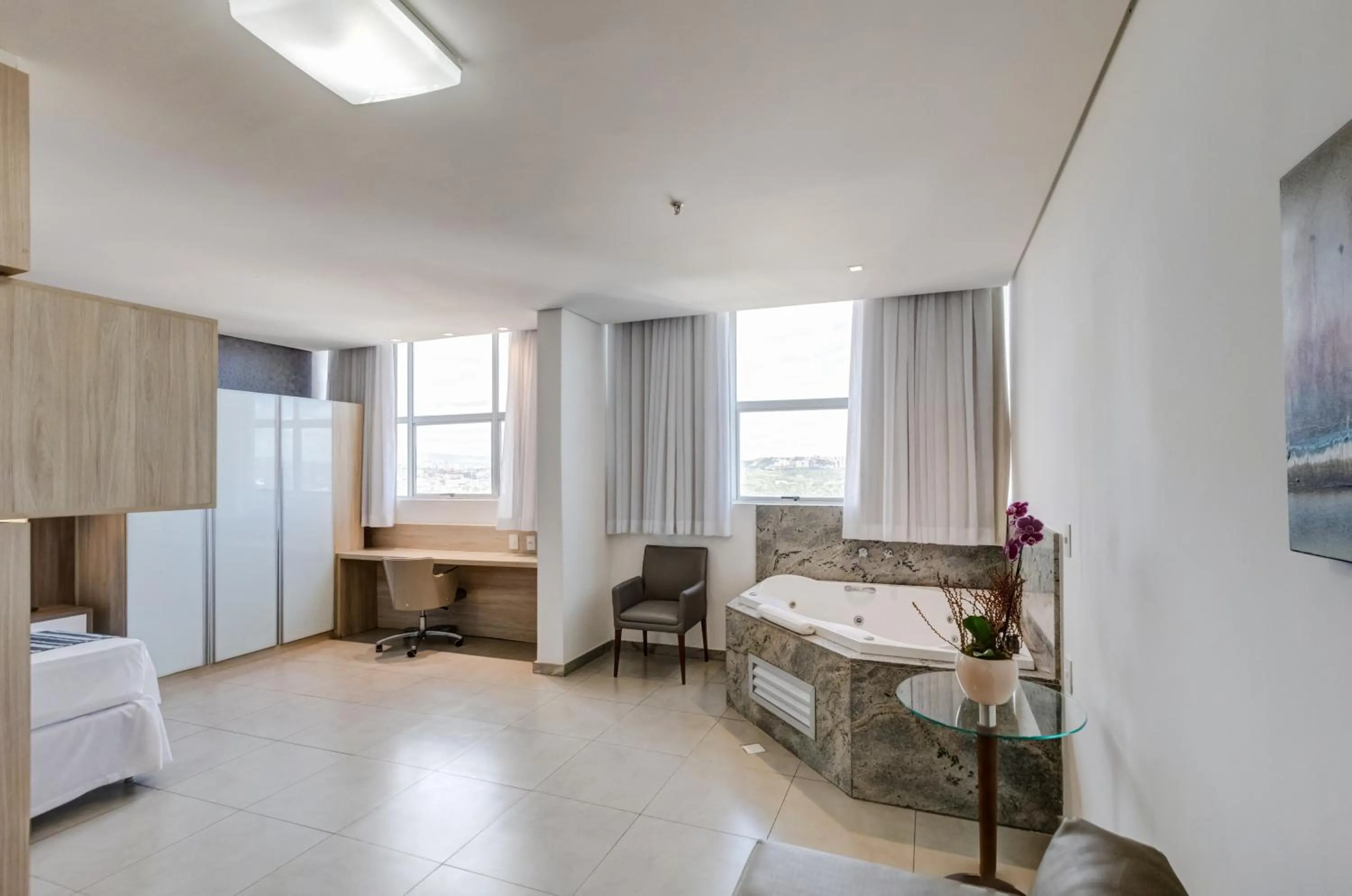 Deluxe Suite with Spa Bath in Allia Gran Pampulha Suites