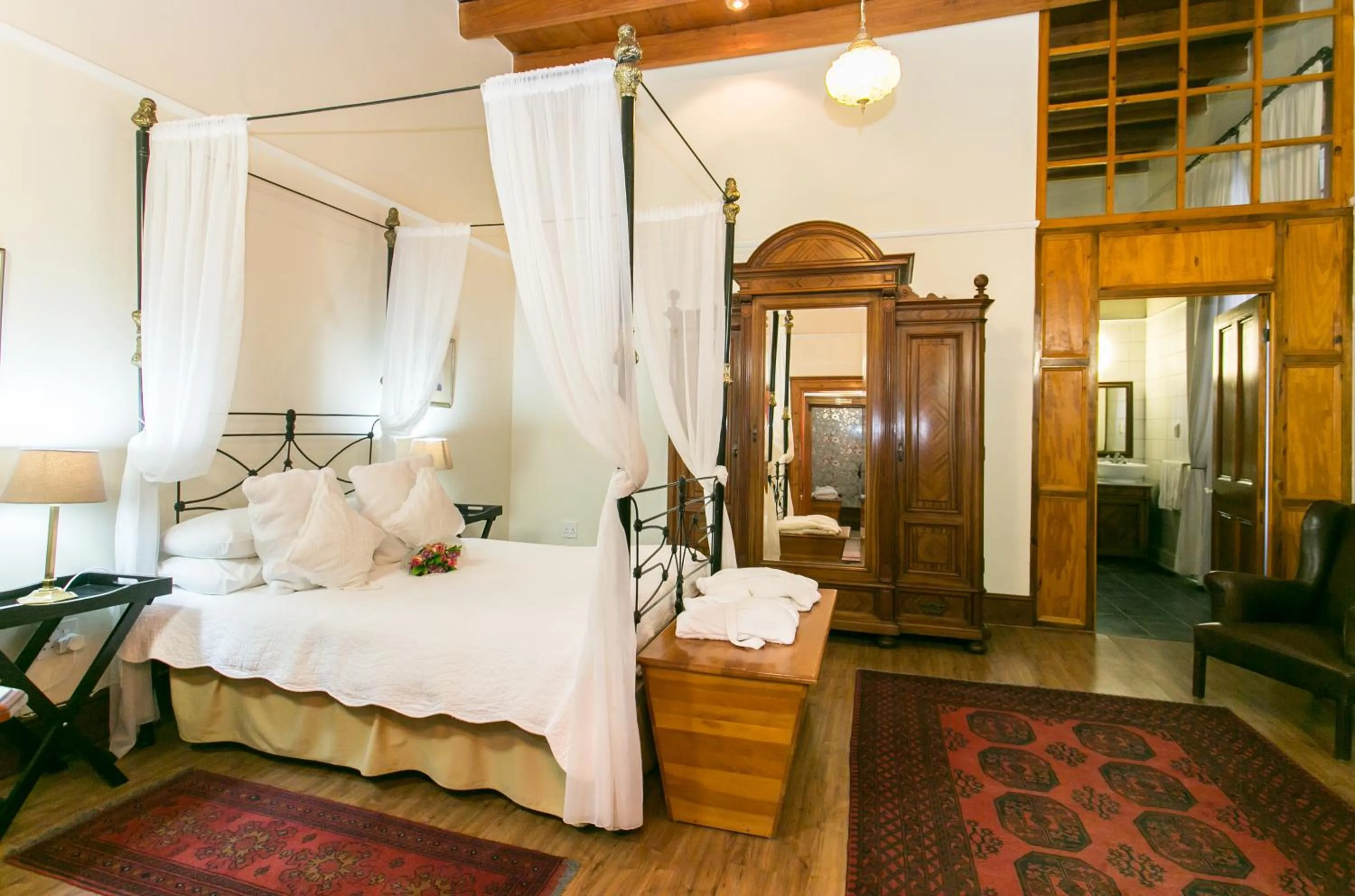 Luxury Double Room - single occupancy in Matoppo Inn