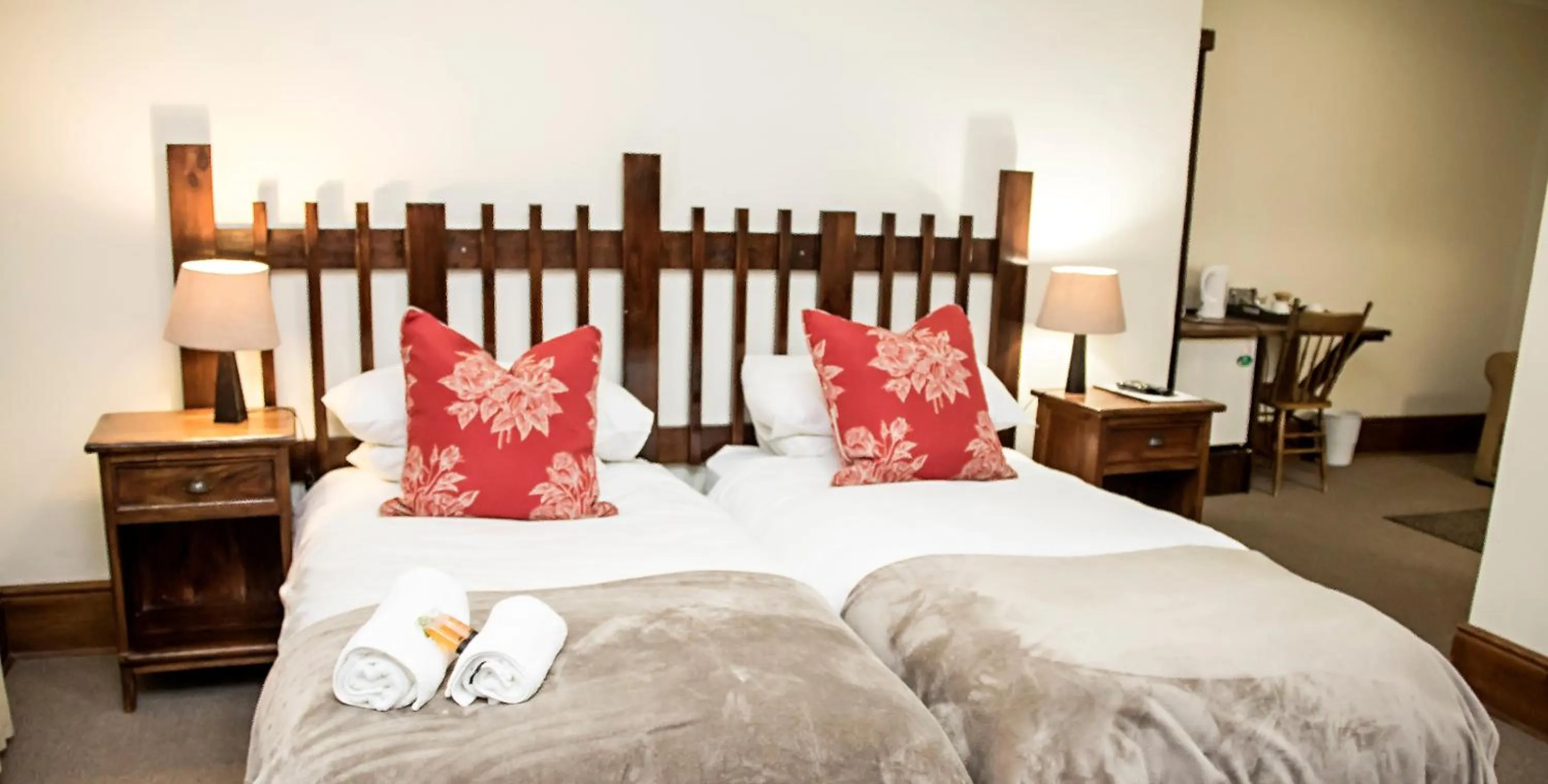 Twin or King Room - single occupancy - Disability Access in Matoppo Inn