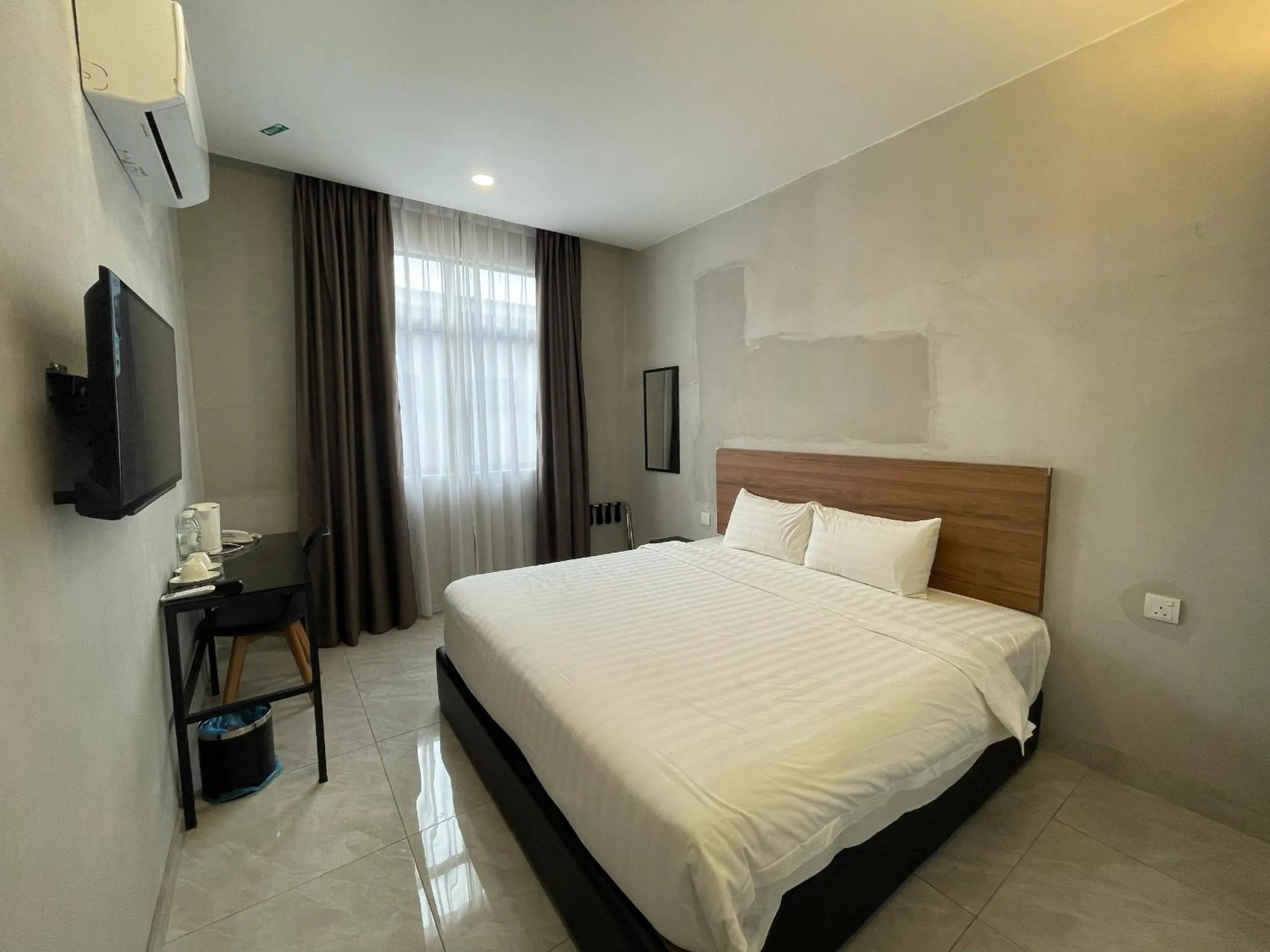 Deluxe King Room in HPY Hotel