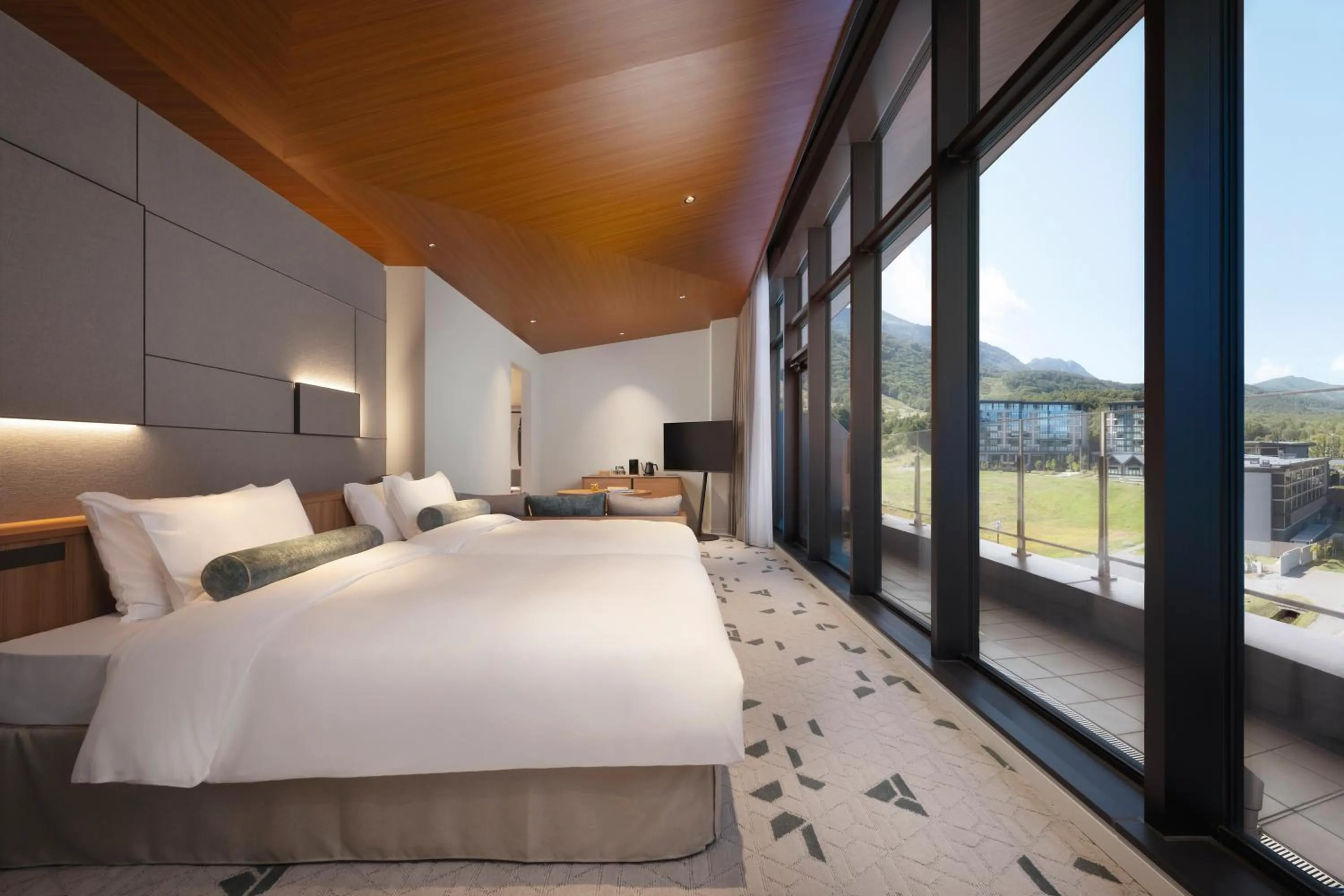 Premium Deluxe Family with View - single occupancy in Nikko Style Niseko HANAZONO