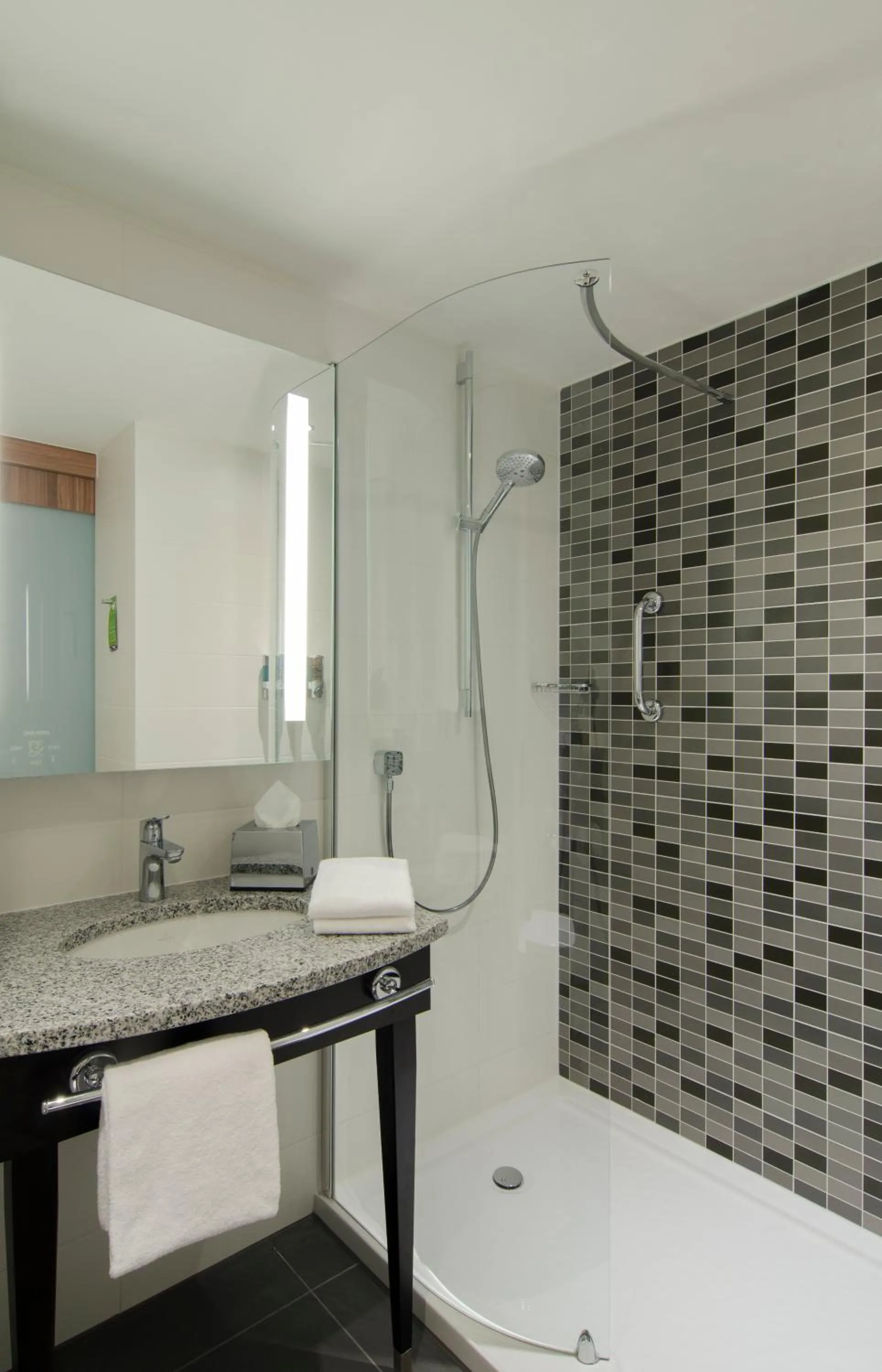 Twin Room in Hampton by Hilton Nürnberg City Center