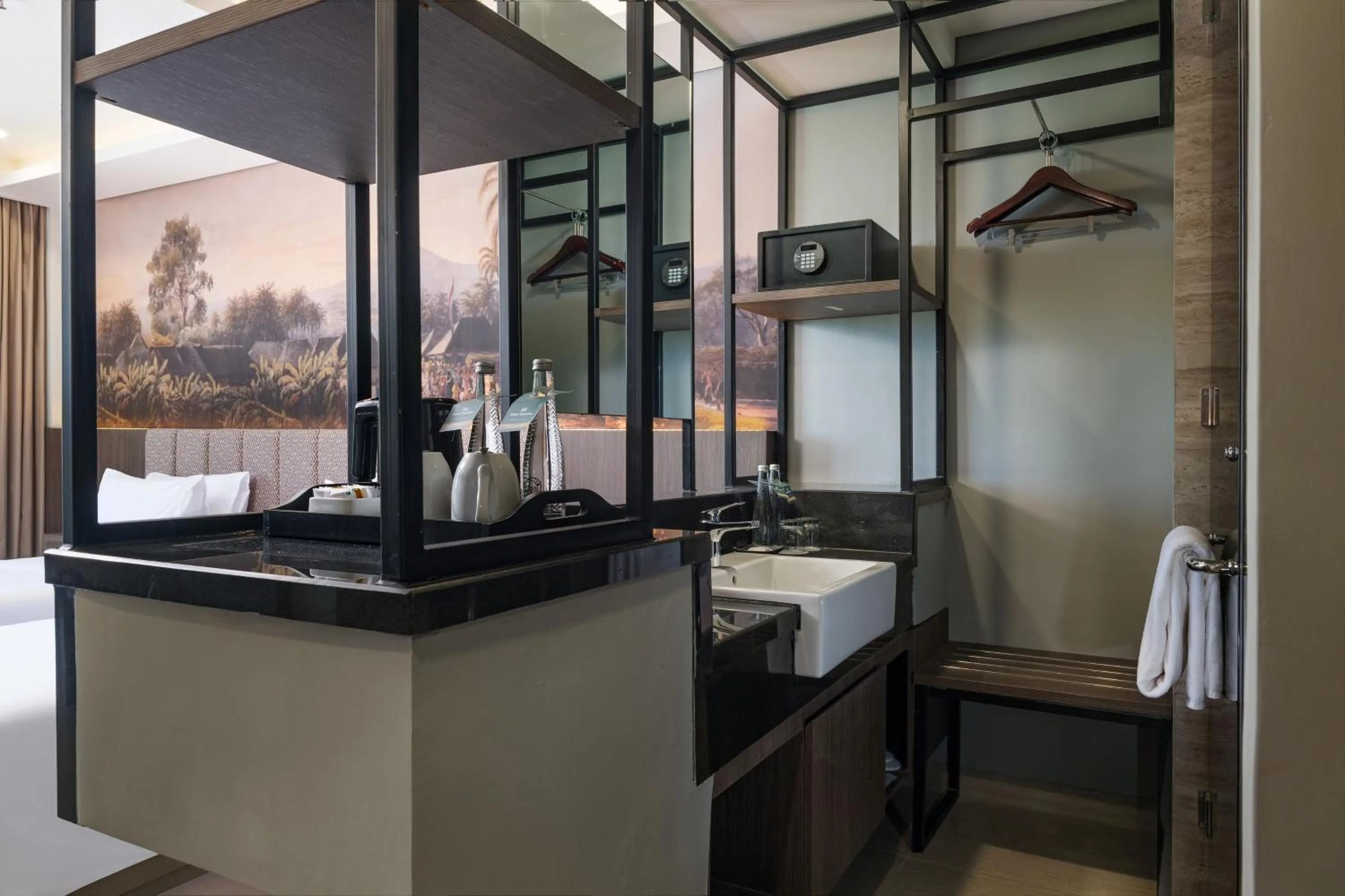 Deluxe Suite in Hotel Santika Blitar