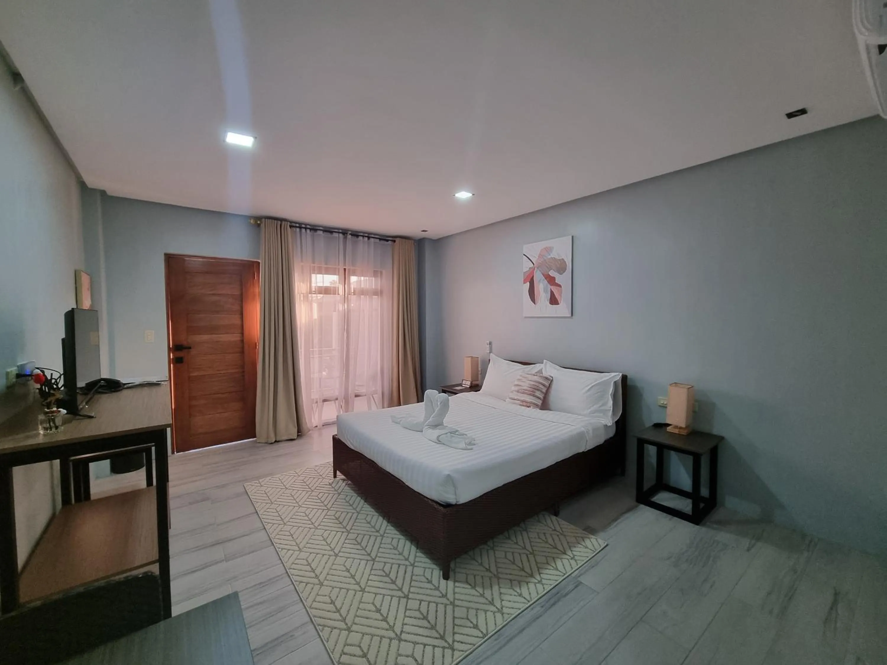 Deluxe Room in 34k Hotel and Resort powered by Cocotel