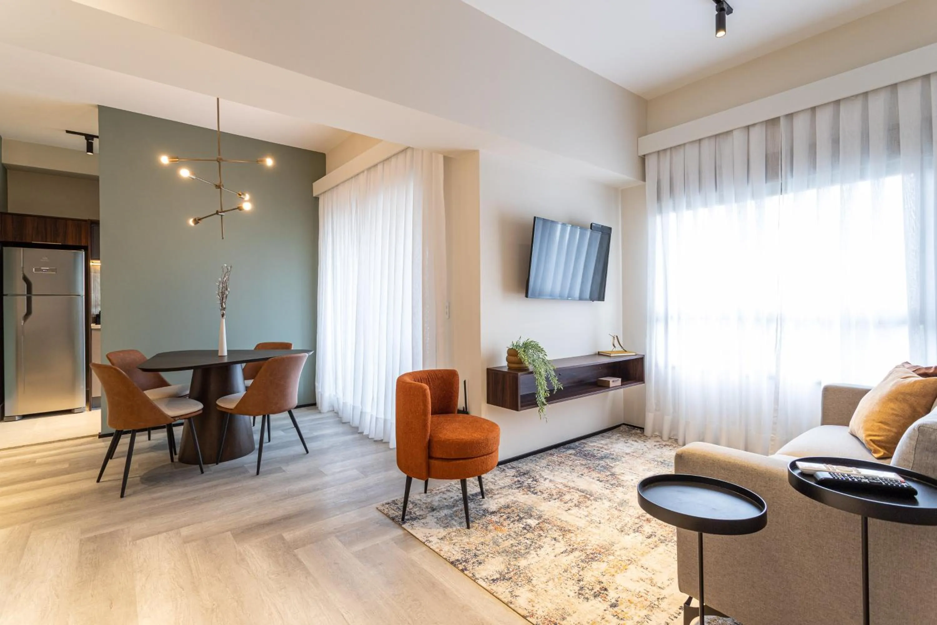 One-Bedroom Apartment in Iconyc House of Charlie