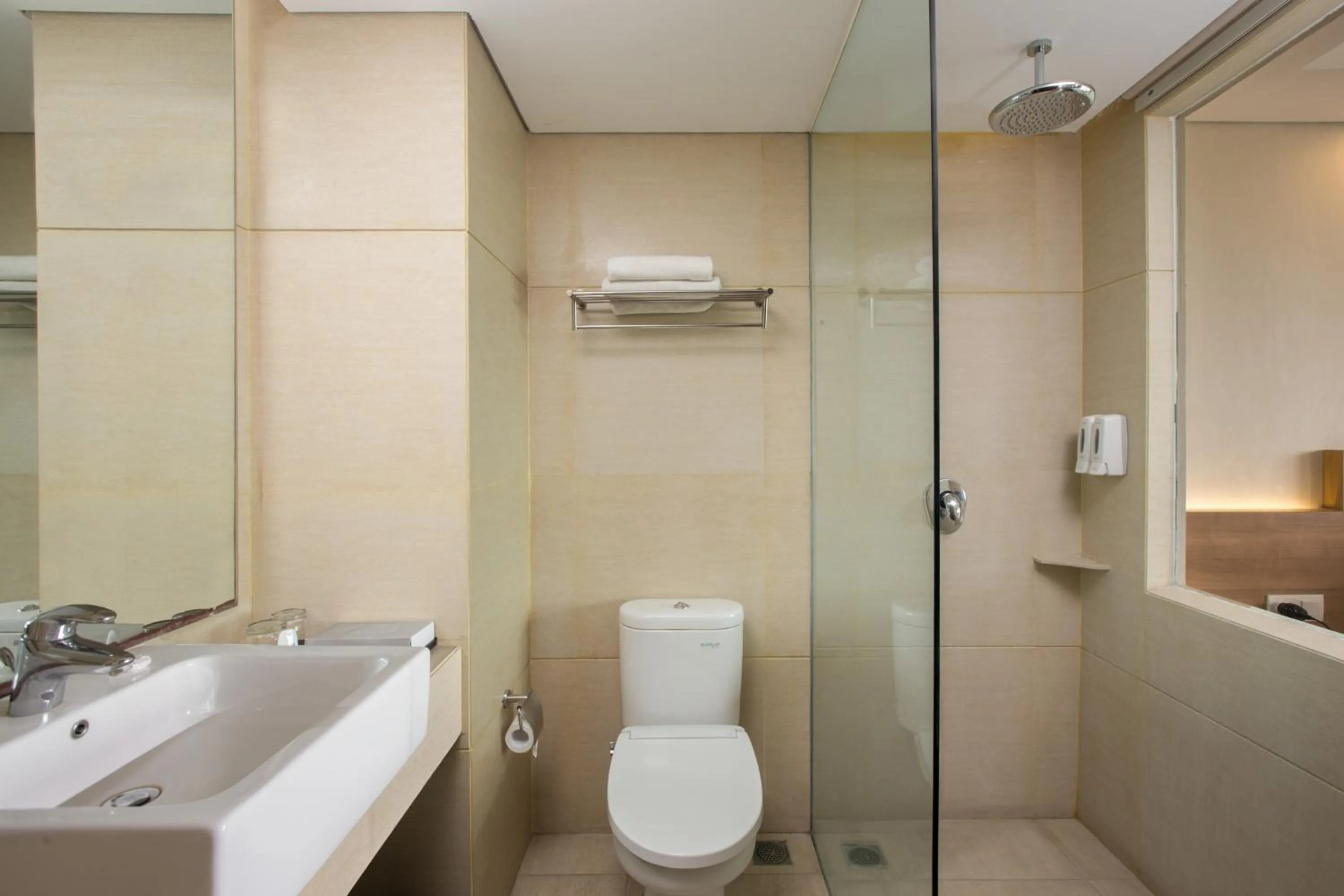 Junior Suite with Pool Access in Paragon Hotel Seminyak