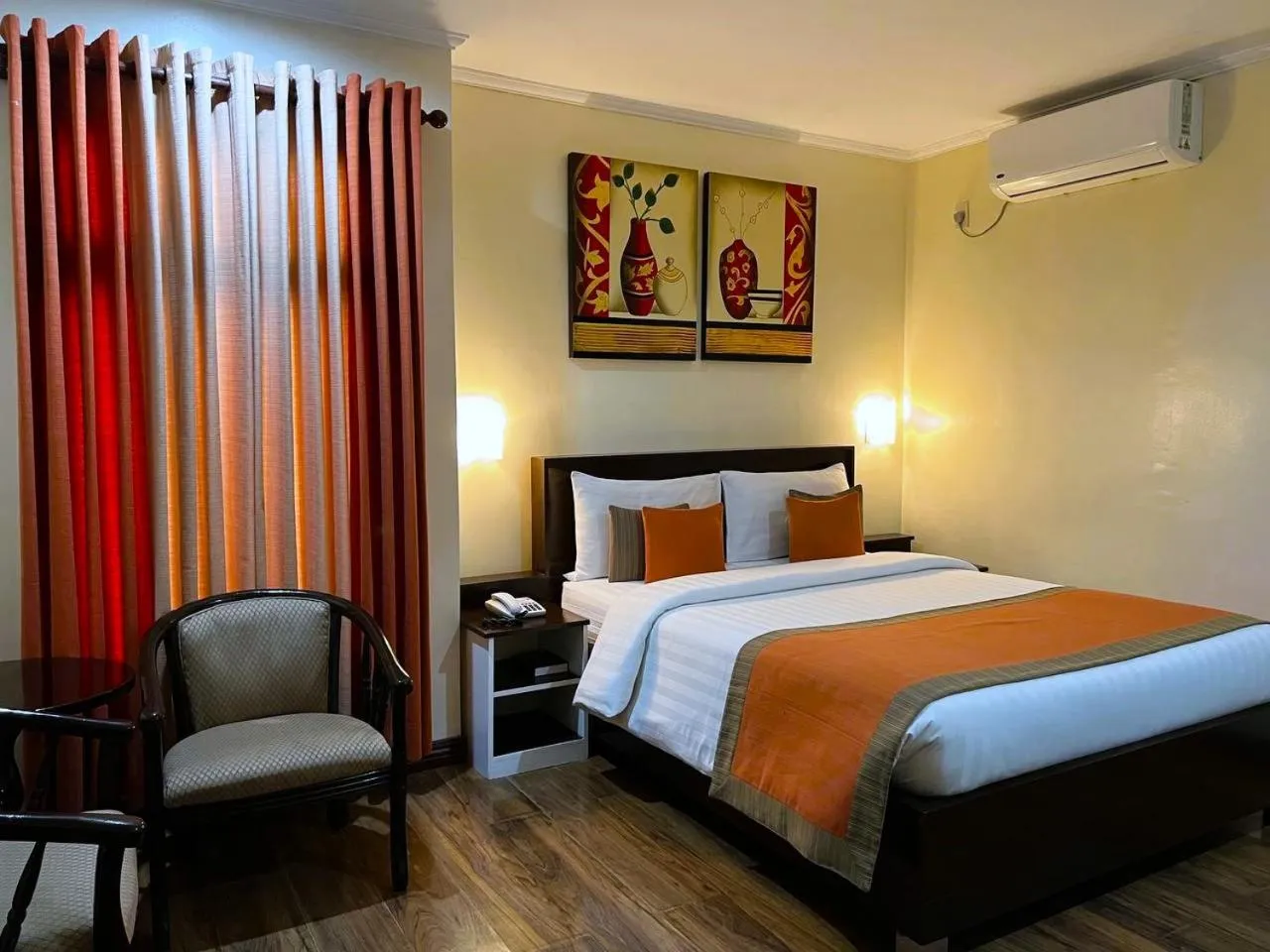 Deluxe Queen Room in Subic Residencias