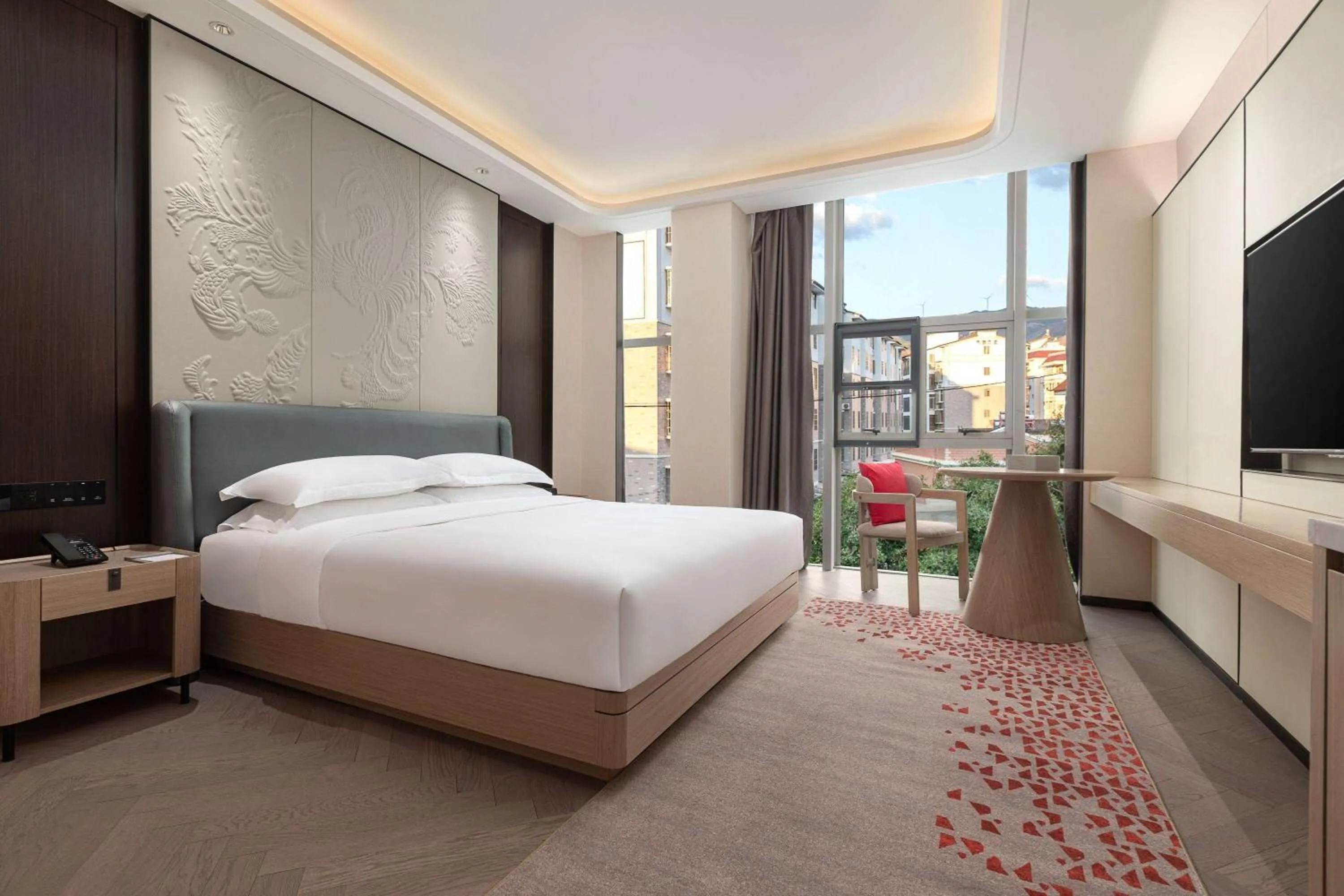 Deluxe King Room - Non-Smoking in Ramada by Wyndham Honghe Kaiyuan