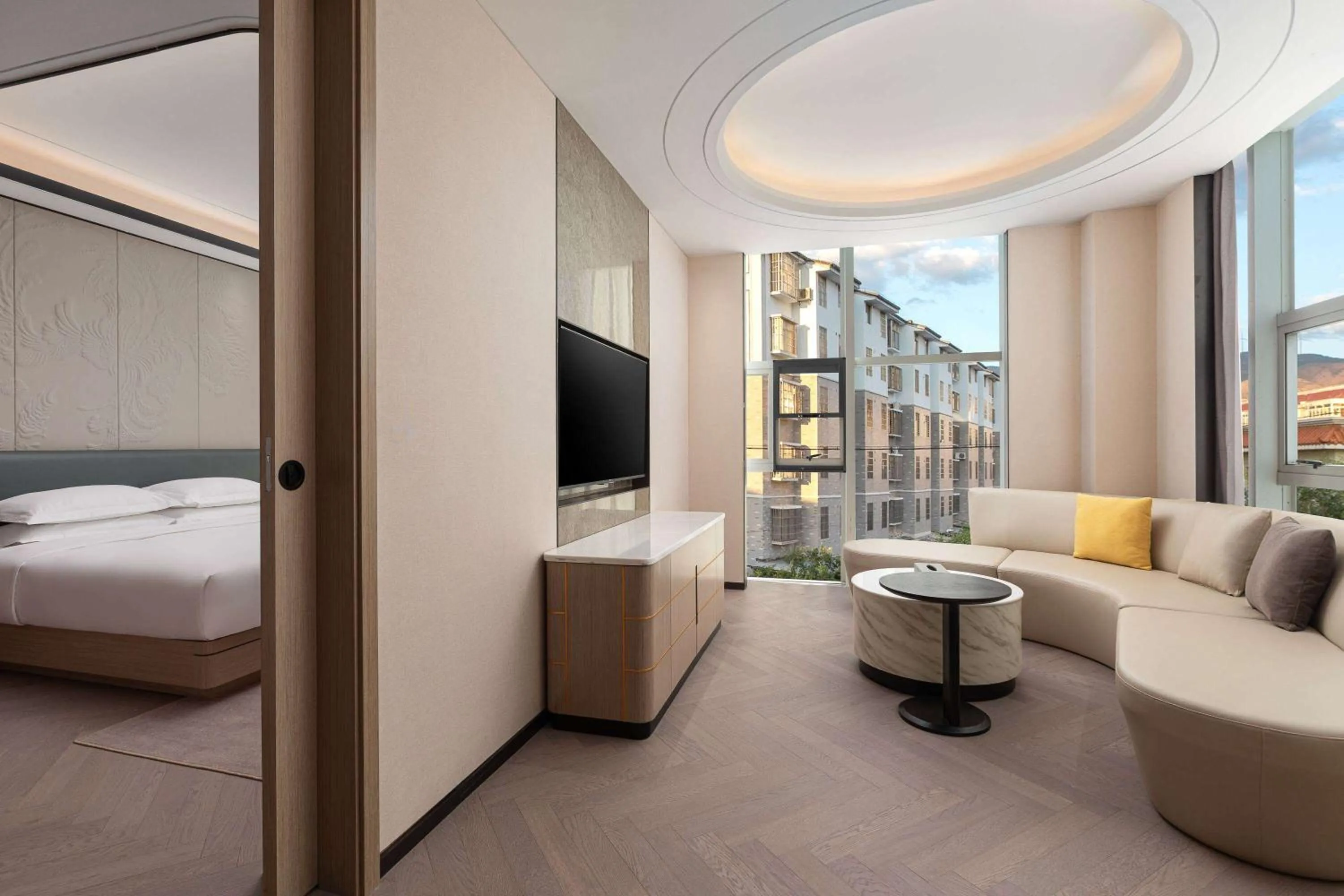 Deluxe King Suite - Non-Smoking in Ramada by Wyndham Honghe Kaiyuan