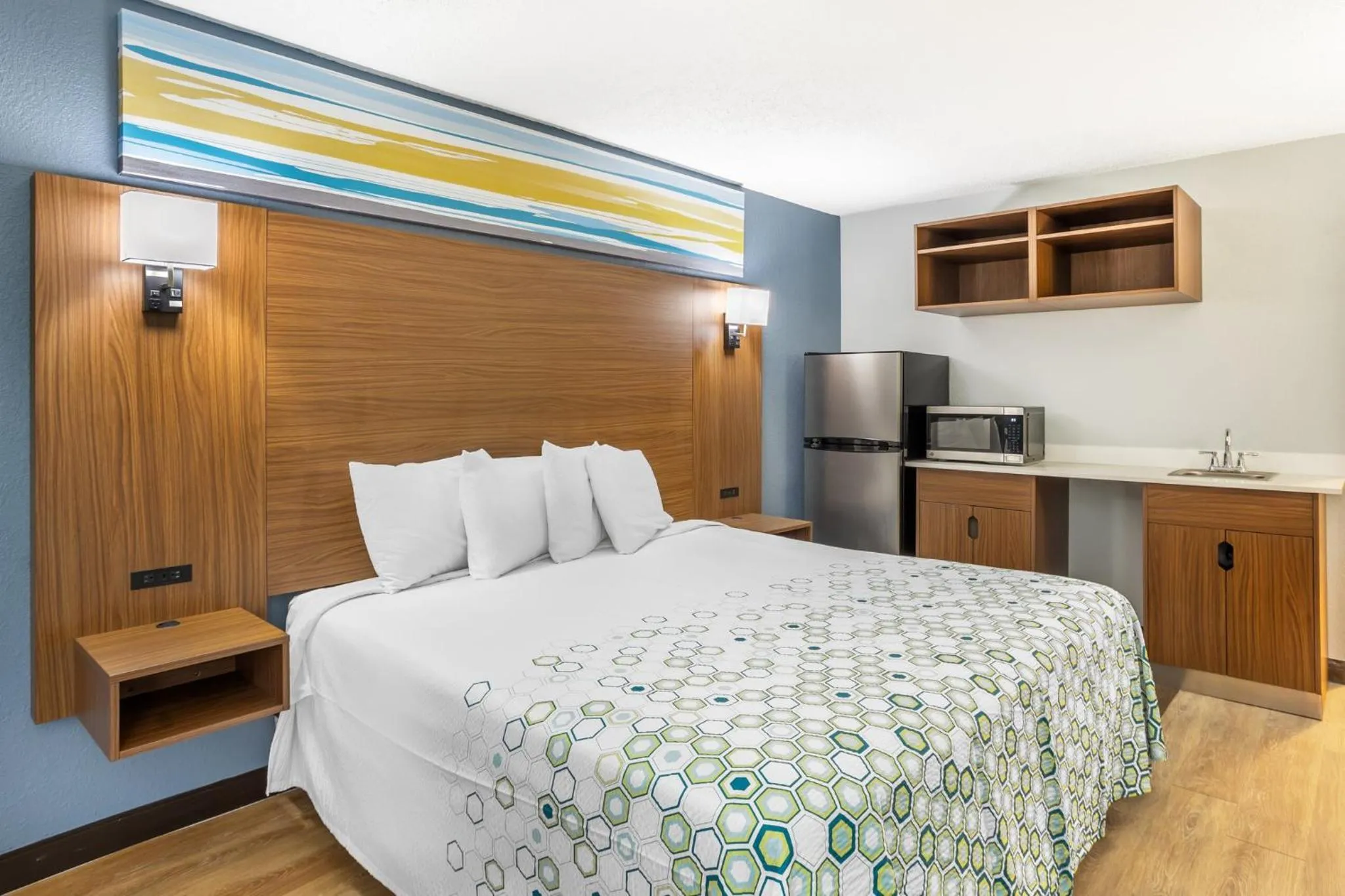 Studio with One King Bed Non-Smoking in HomeTowne Studios by Red Roof Lancaster