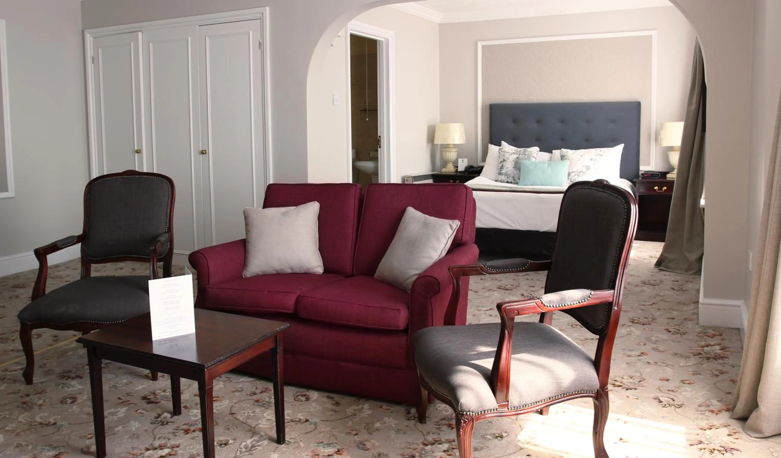 Suite with Sea View in Royal Victoria Hotel