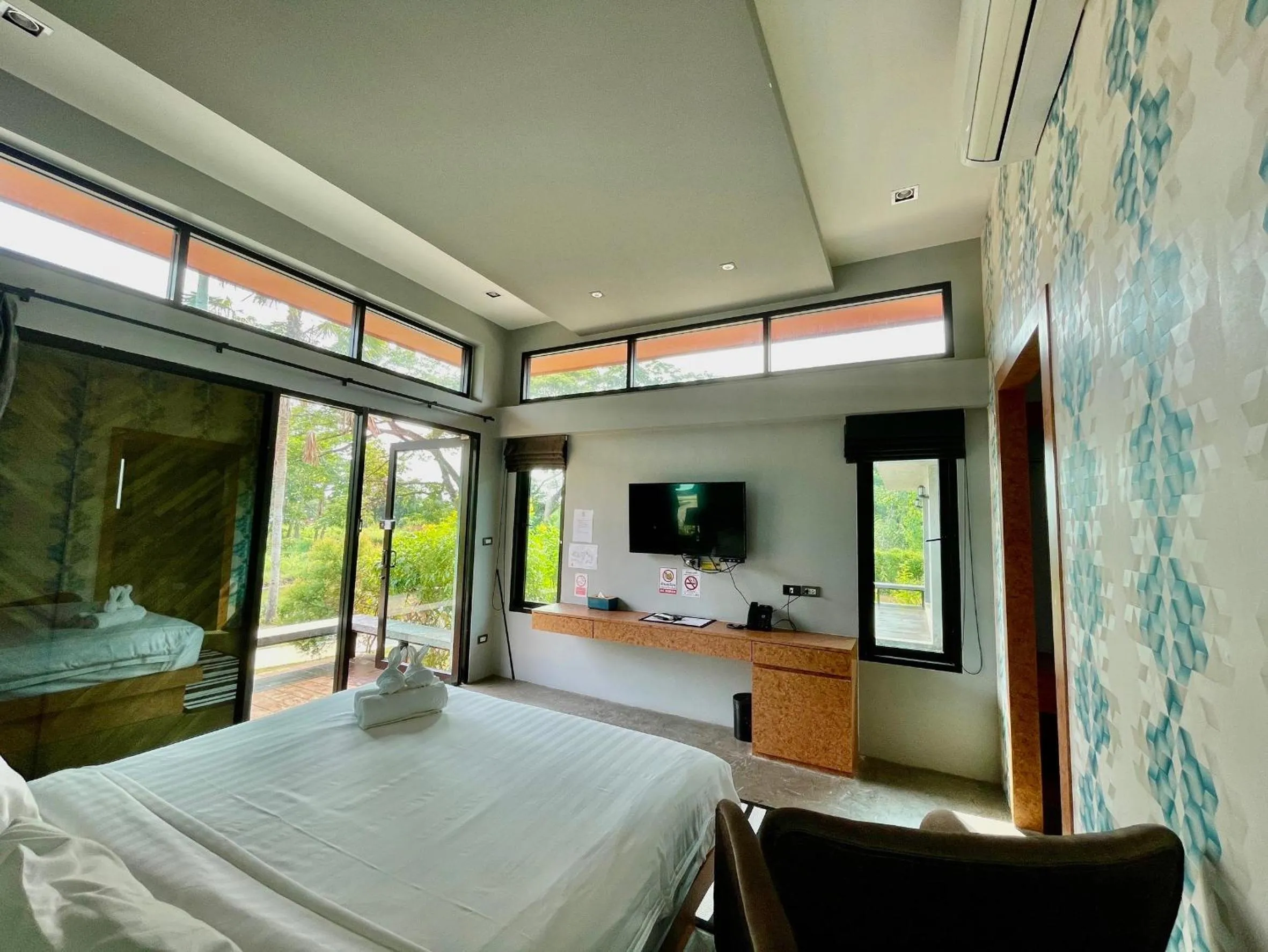 Deluxe King Room in ProudChan Boutique Resort