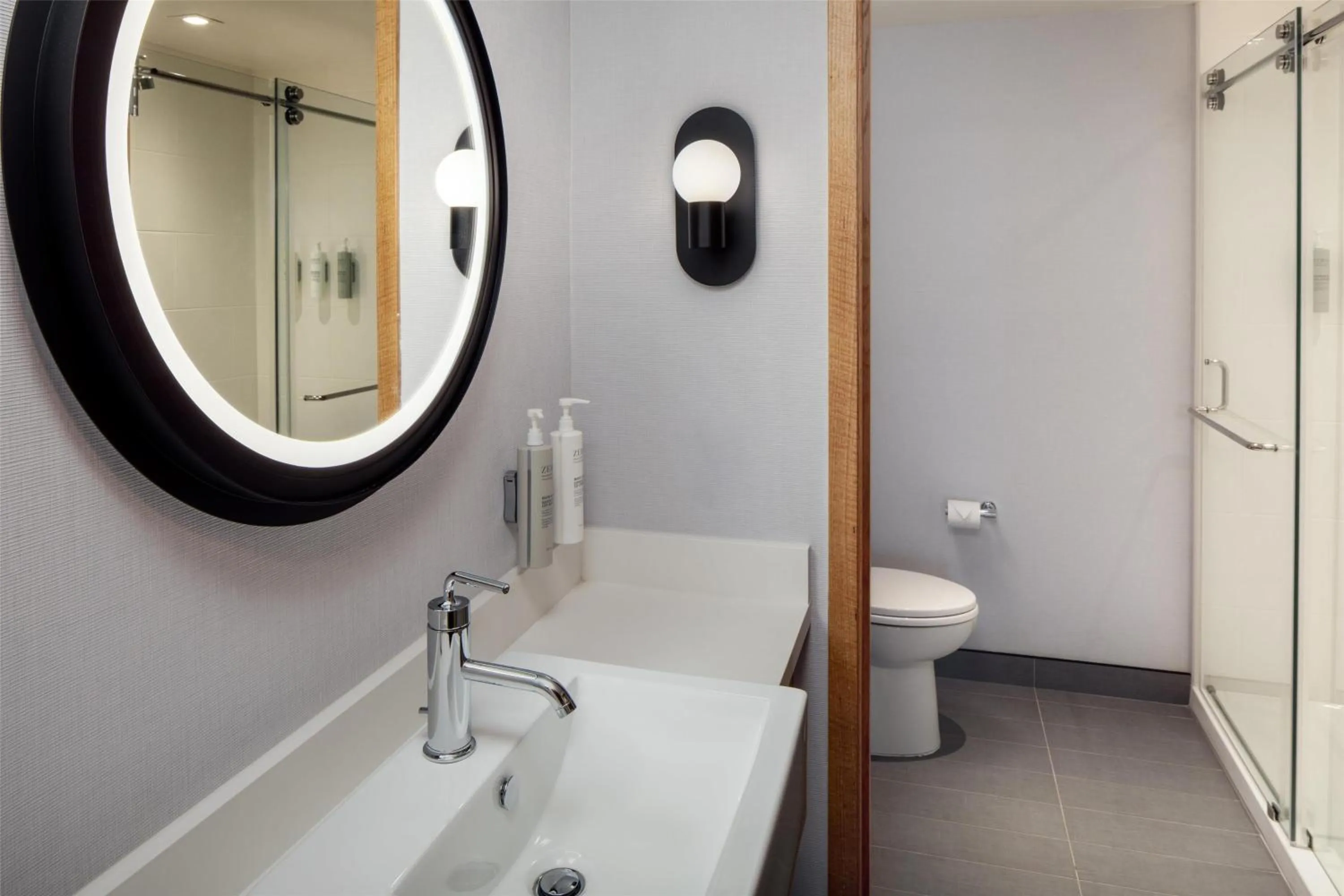 Queen Studio with City View - Hearing Accessible in Homewood Suites By Hilton Nashville Downtown The Gulch