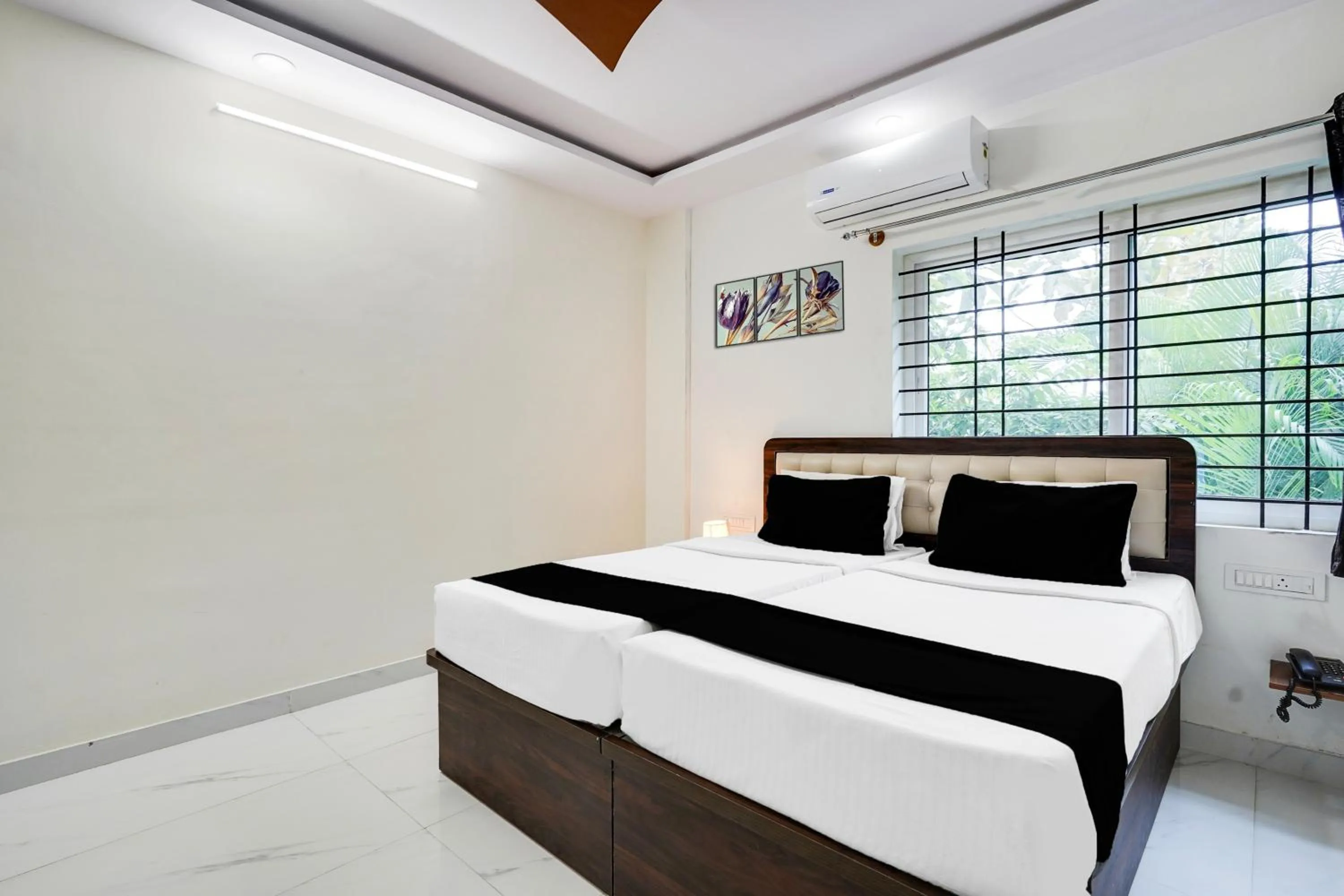 Standard Double Room - single occupancy in Super Townhouse Bidadi Formerly Royal Garuda
