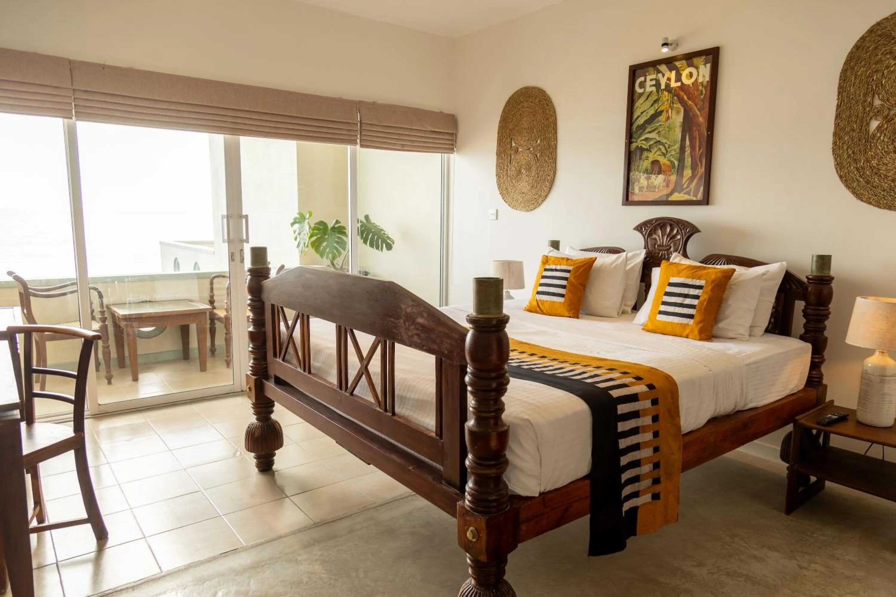 Double Room with Balcony and Sea View in Neevana Hotel Hikkaduwa