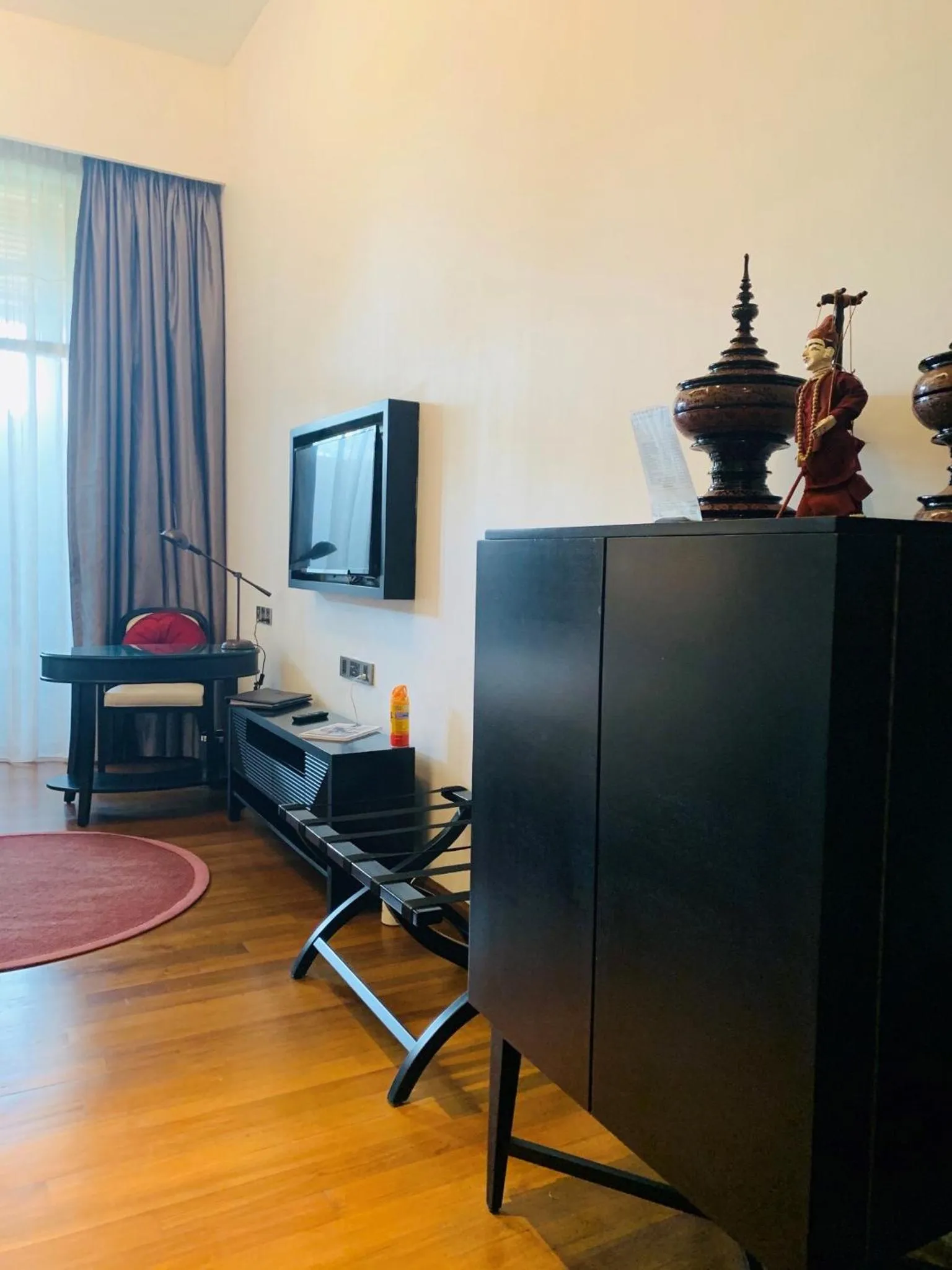 Deluxe King Room with Lake View in The Lake Garden Hotel Nay Pyi Taw - MGallery Collection